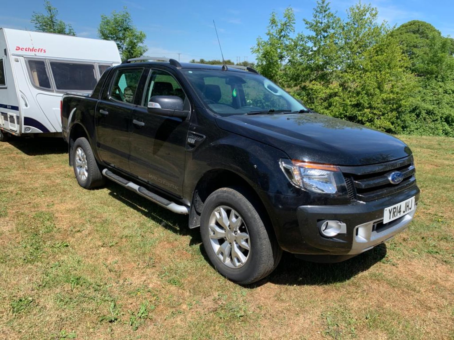 2014/14 REG FORD RANGER WILDTRAK 4X4 D/C TDCI 3.2L AUTOMATIC BLACK PICK-UP, SHOWING 2 FORMER KEEPERS