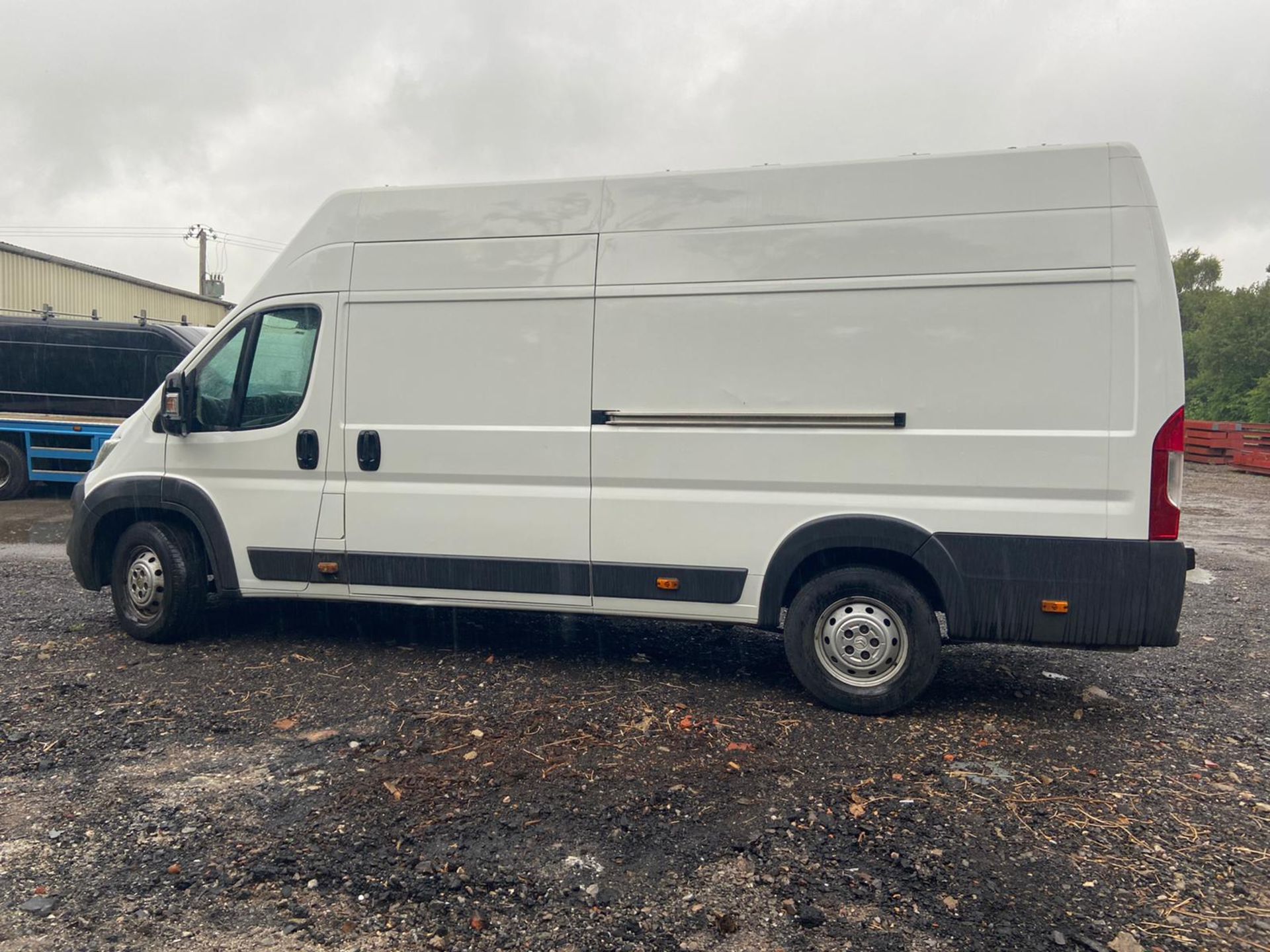 2017/17 REG CITROEN RELAY 35 HEAVY L4H3 ENTERPRISE BLUEHDI 2.0 PANEL VAN, SHOWING 1 FORMER KEEPER - Image 4 of 7