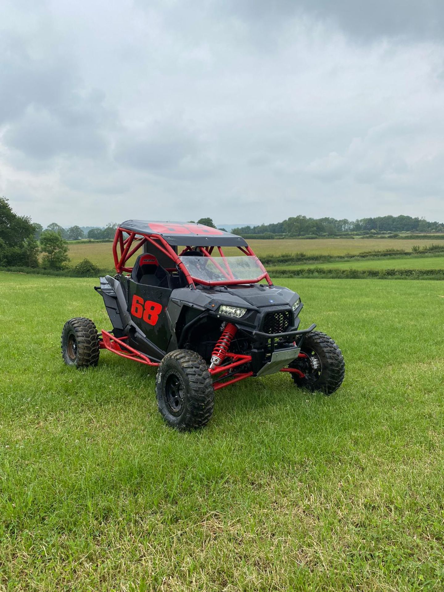 2018/68 REG POLARIS RZR 1000xp BLACK / RED BUGGY PETROL, SHOWING 1 FORMER KEEPER *NO VAT* - Image 4 of 17