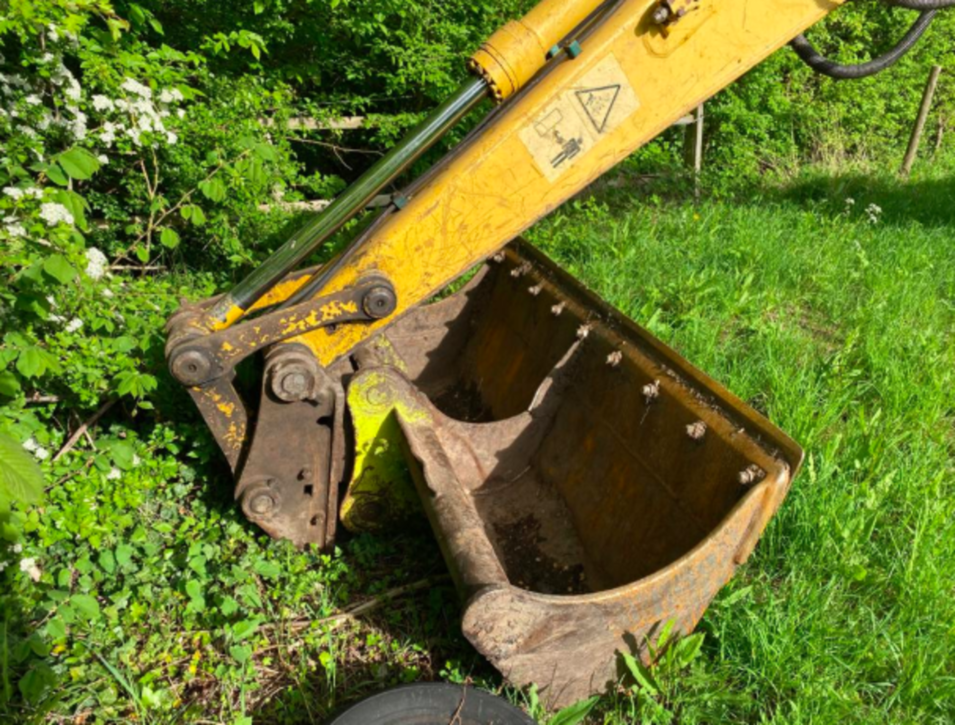 KOMATSU PC130-6 TRACKED CRAWLER EXCAVATOR, 2 X DIGGING BUCKETS, ALL IN WORKING ORDER *PLUS VAT* - Image 7 of 12