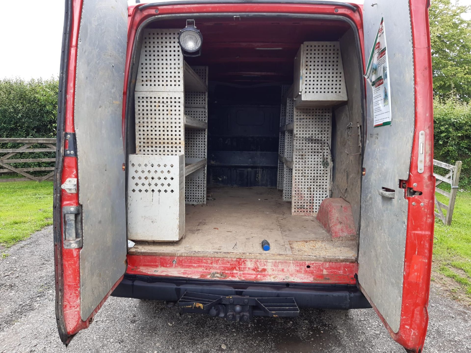 2014/14 REG FORD TRANSIT 100 T350 RWD 2.2 DIESEL RED PANEL VAN, SHOWING 0 FORMER KEEPERS *NO VAT* - Image 7 of 11