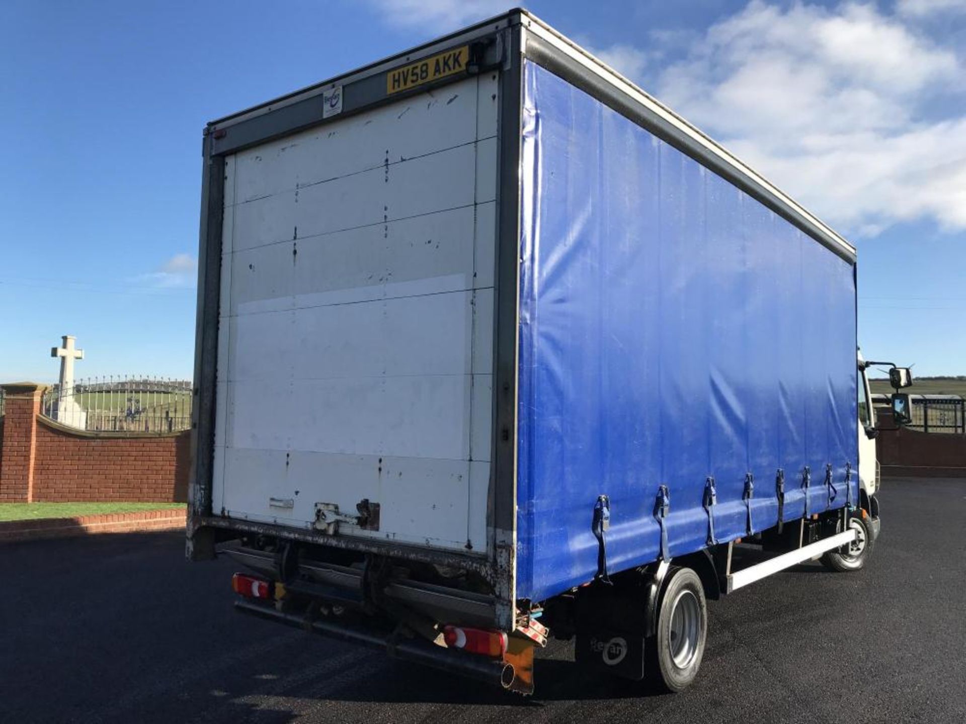 2008/58 REG DAF LF 45.160 7.5 TON 20FT CURTAIN SIDE TRUCK WITH UNDERFLOOR TAIL LIFT *PLUS VAT* - Image 4 of 13