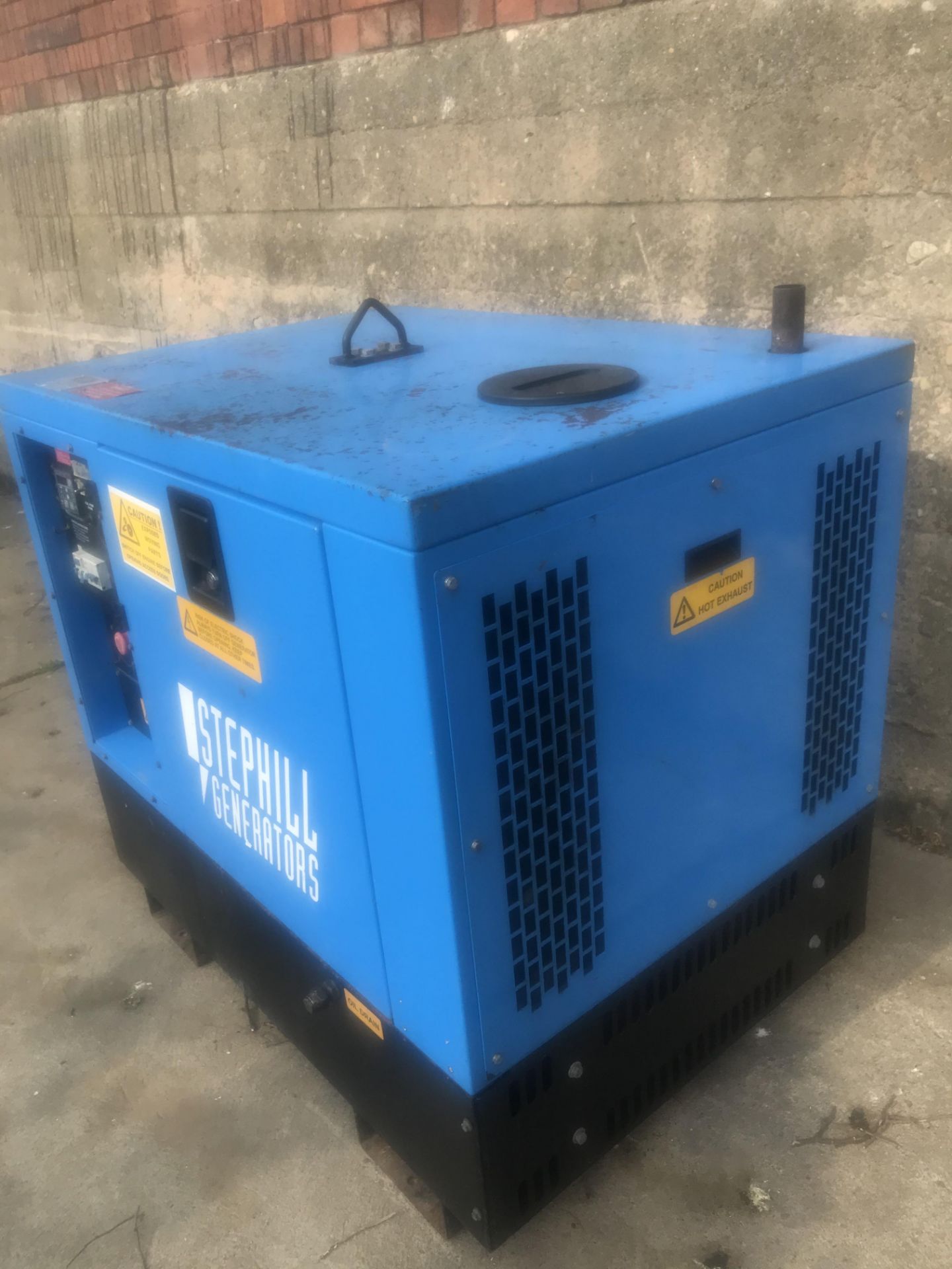 SUPER SILENT STEPHILL 10KVA GENERATOR, 115/230, 50HZ, IZUZU DIESEL ENGINE, RUNS & MAKES POWER - Image 5 of 7