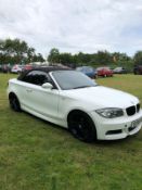 2009/09 REG BMW 118D M SPORT 2.0 DIESEL WHITE CONVERTIBLE, SHOWING 5 FORMER KEEPERS *NO VAT*