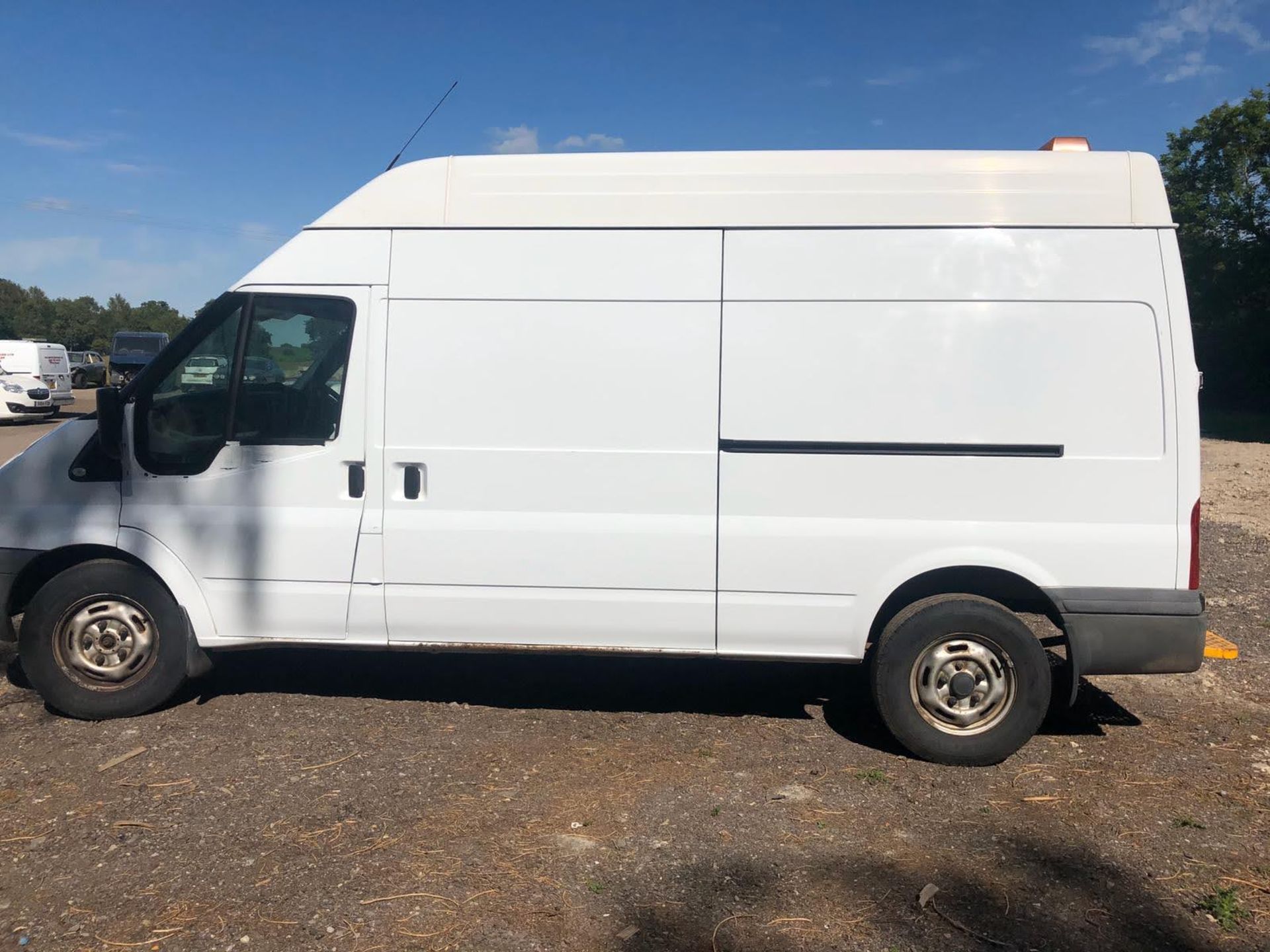 2013/63 REG FORD TRANSIT 125 T350 RWD 2.2 DIESEL PANEL VAN, SHOWING 0 FORMER KEEPERS *PLUS VAT* - Image 4 of 8