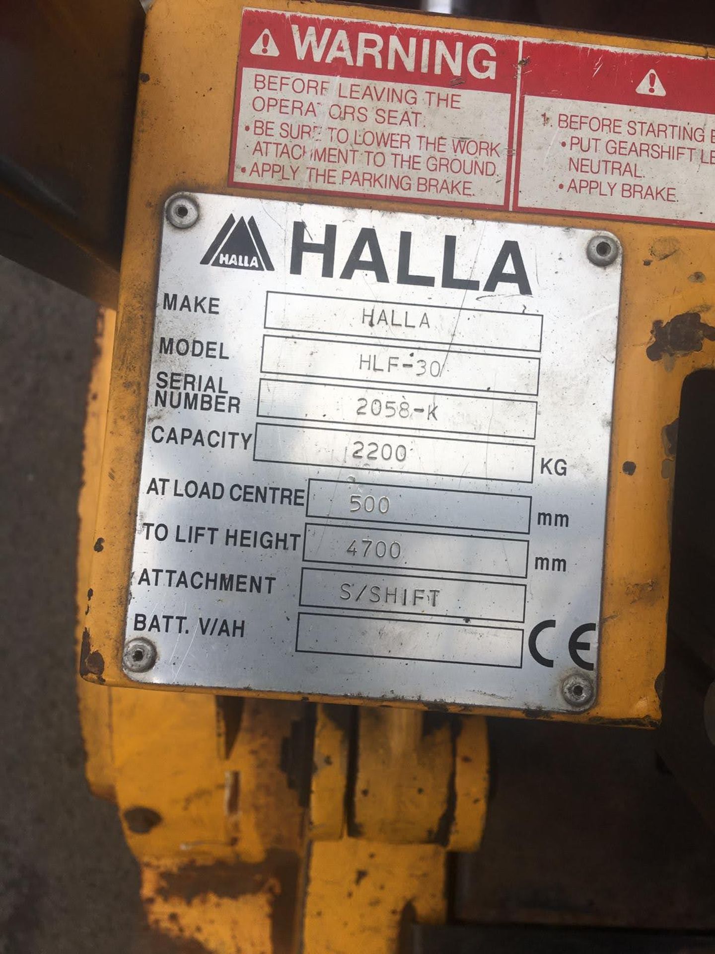 HALLA HLF-30, 3 TONNE LPG / GAS FORKLIFT, SIDESHIFT, RUNS, DRIVES AND LIFTS, GOOD BRAKES *NO VAT* - Image 15 of 17