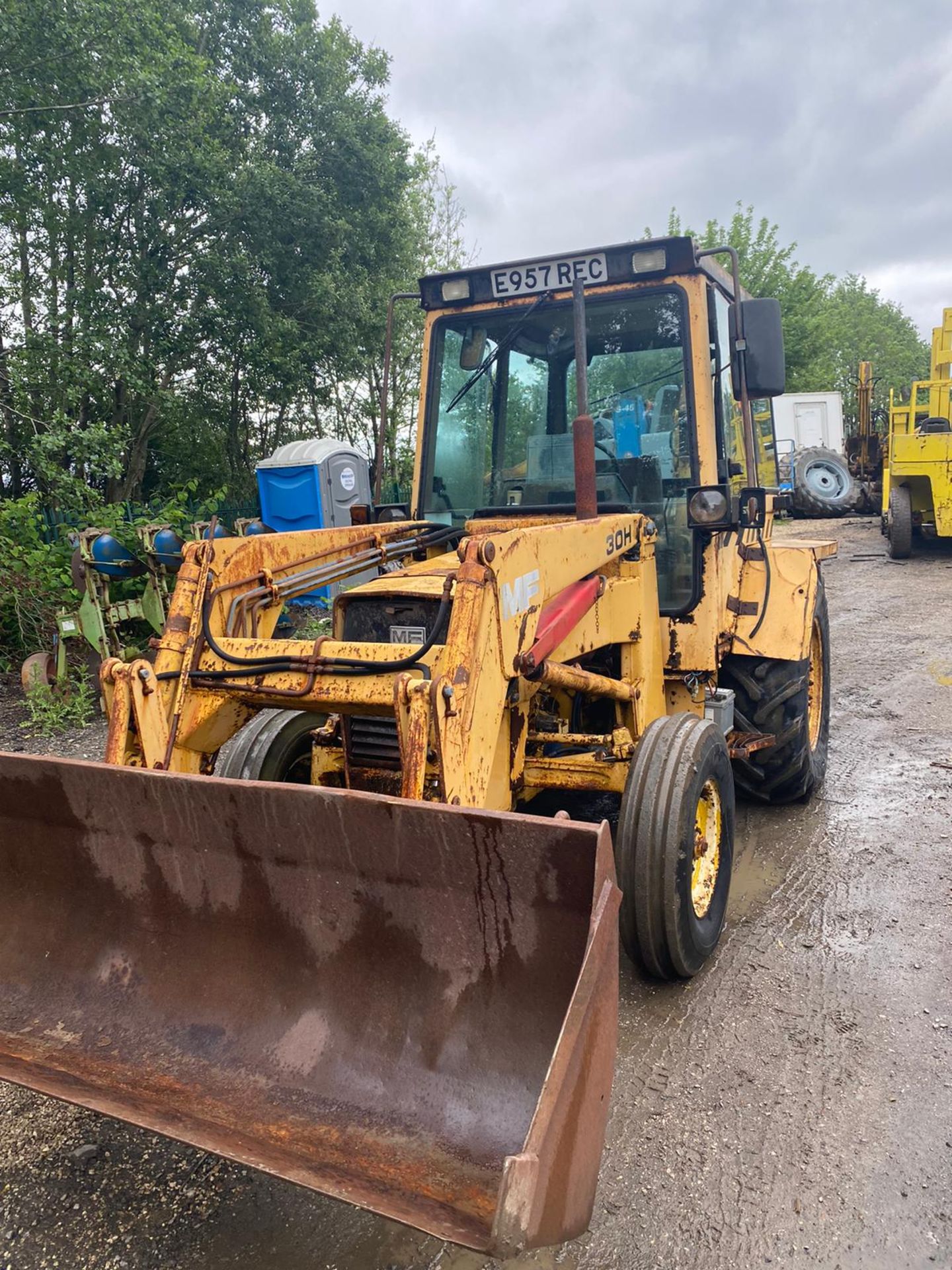 MASSEY 30H FRONT LOADER BACKHOE *PLUS VAT* - Image 3 of 5