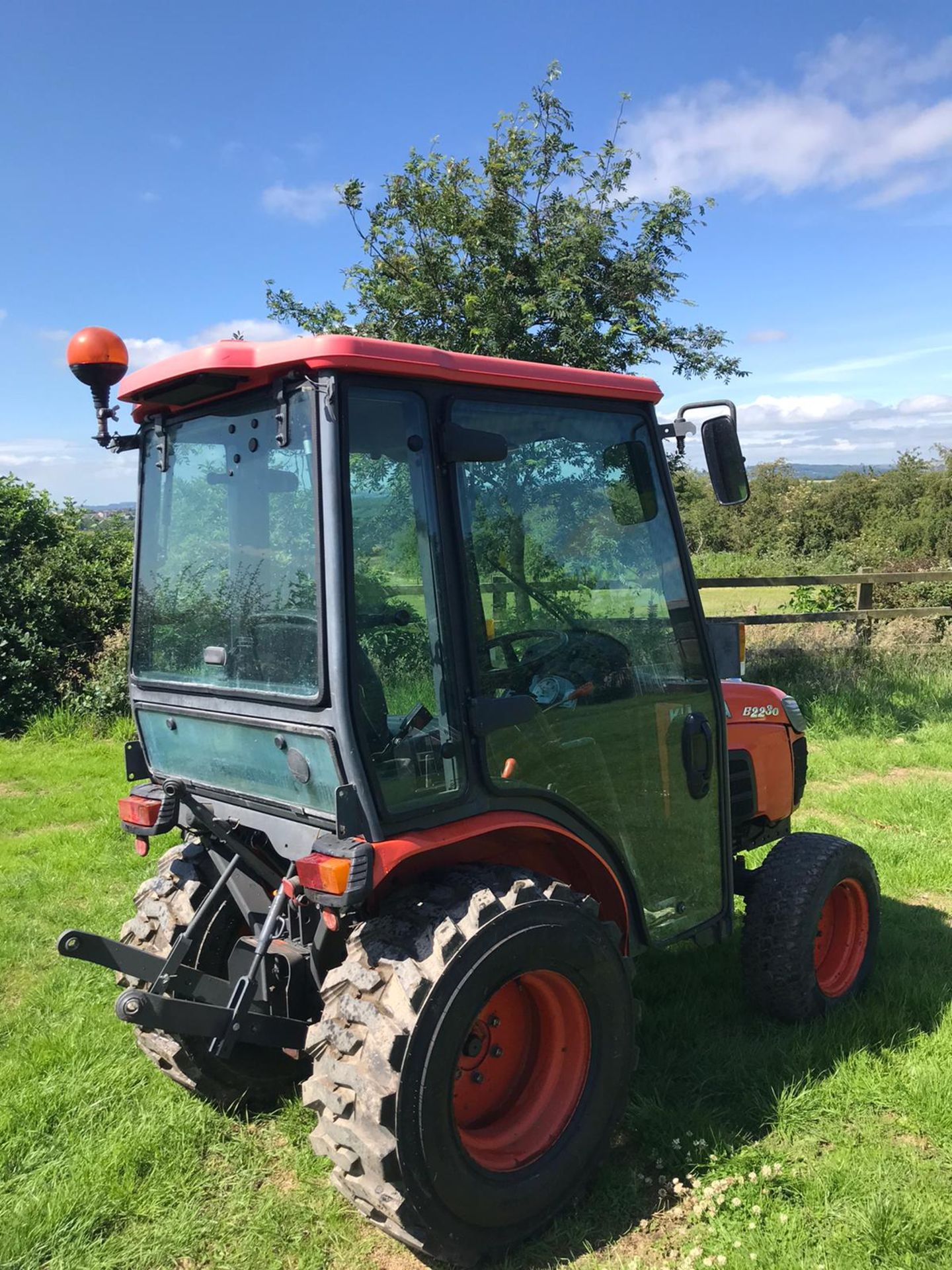 KUBOTA B2230 COMPACT TRACTOR, 22 HP, RUNS AND DRIVES *PLUS VAT* - Image 4 of 4