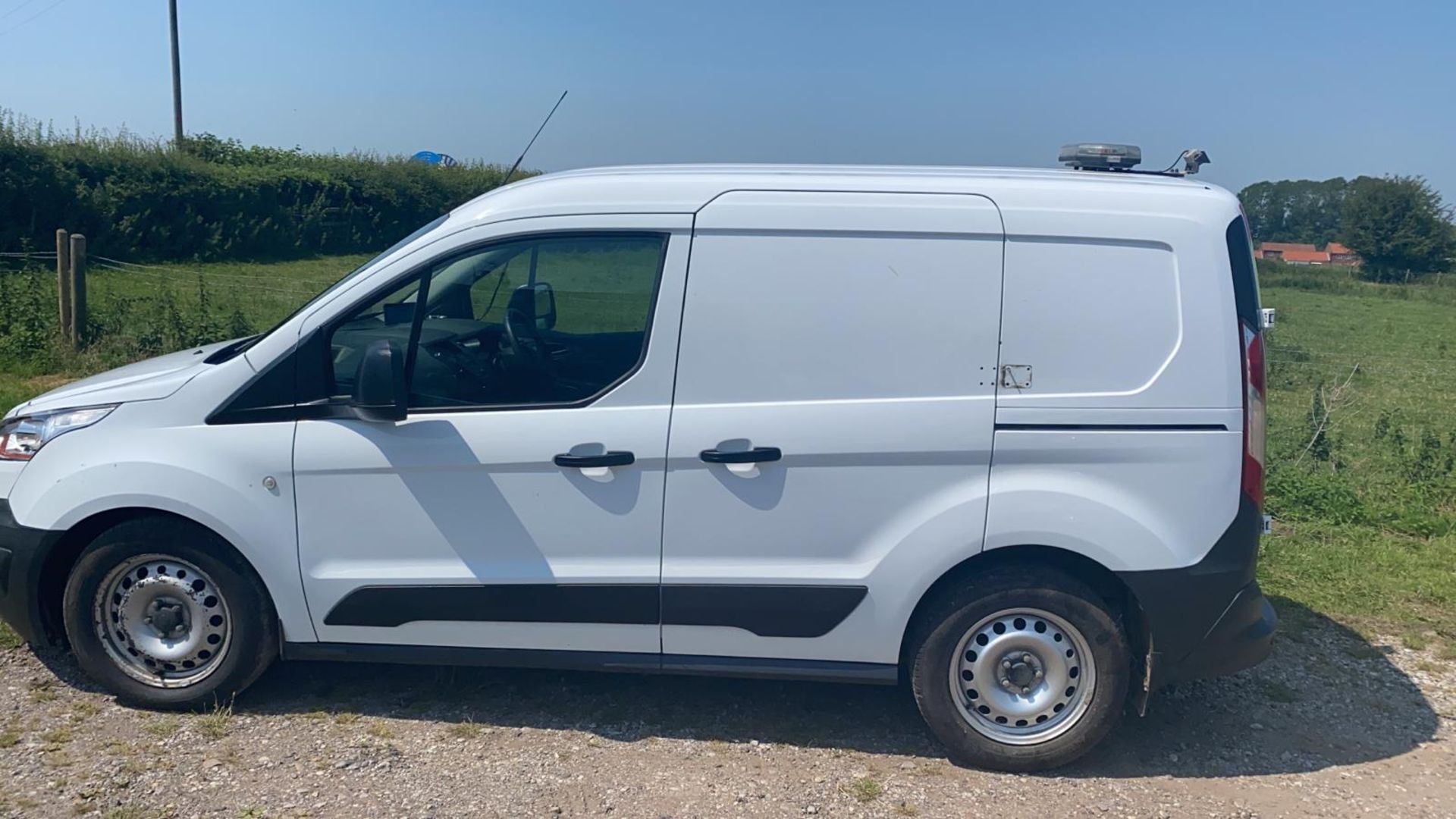 2016/16 REG FORD TRANSIT CONNECT 200 ECONETIC 1.5 DIESEL VAN, SHOWING 0 FORMER KEEPERS *NO VAT* - Image 4 of 21