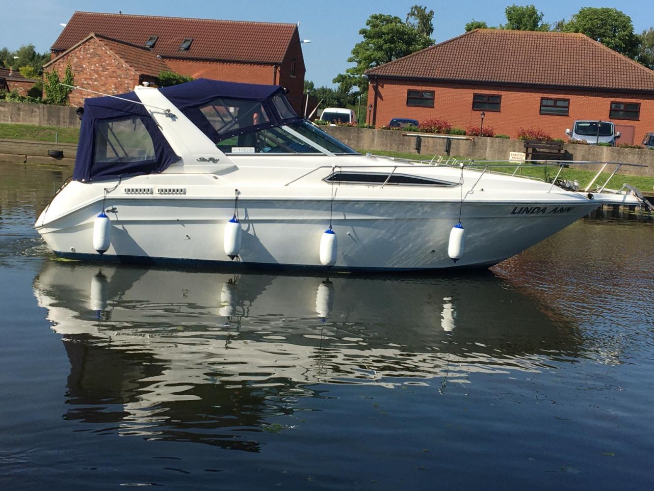 SEA RAY RUN DANCER 300 TWIN MER CRUSER 350 ALFA DRIVES BOAT, LAND ROVER DEFENDER 110, IVECO DAILY FRIDGE, CONNECT, MOWERS ETC ENDS 7PM SUNDAY!