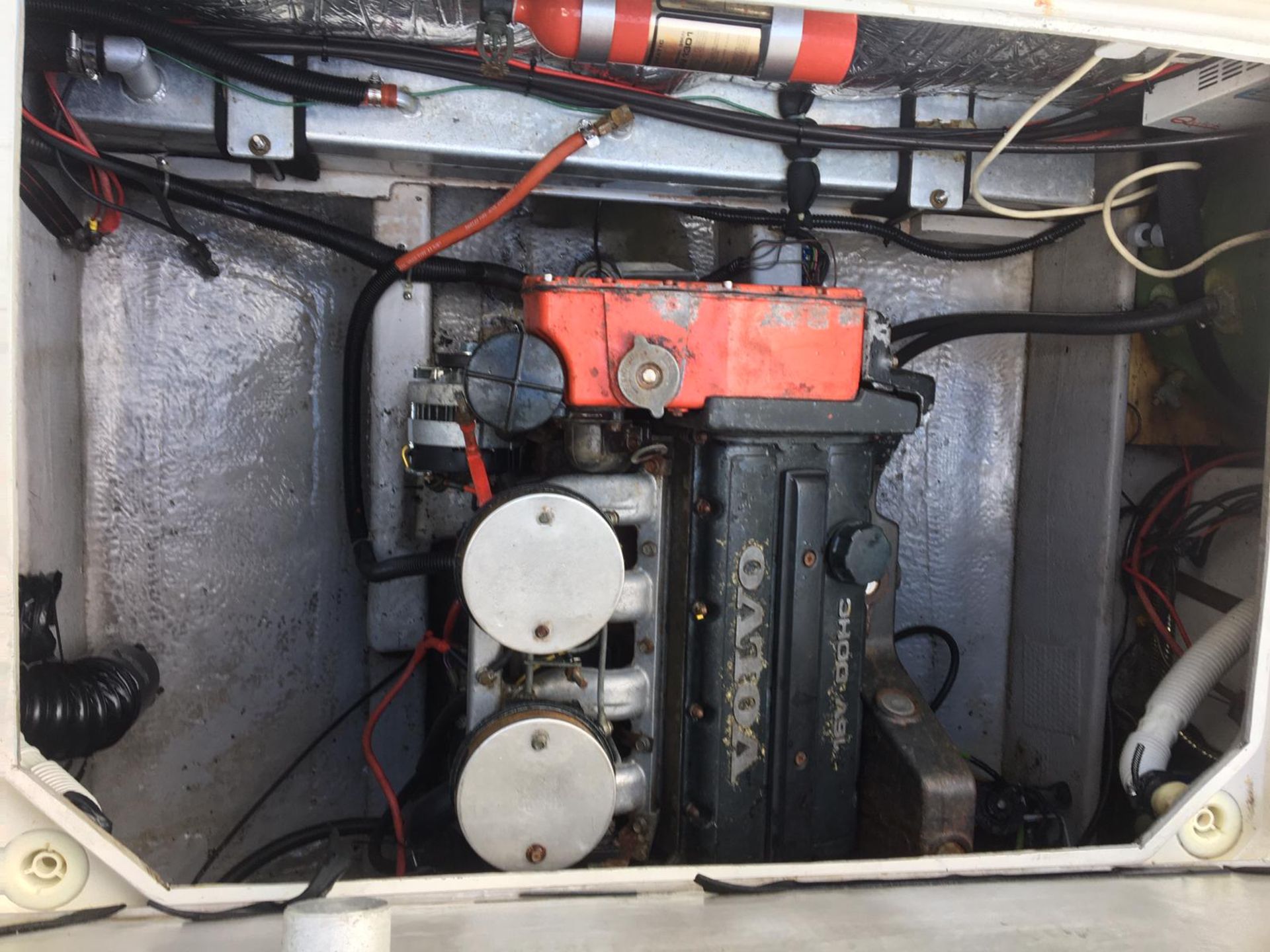 CARVER MONTEGO TEMPUS FUGIT BOAT, VOLVO 4 CYLINDER PENTERA, 4 BIRTH, GPS/ LOG, HOB, STOVE *NO VAT* - Image 10 of 21