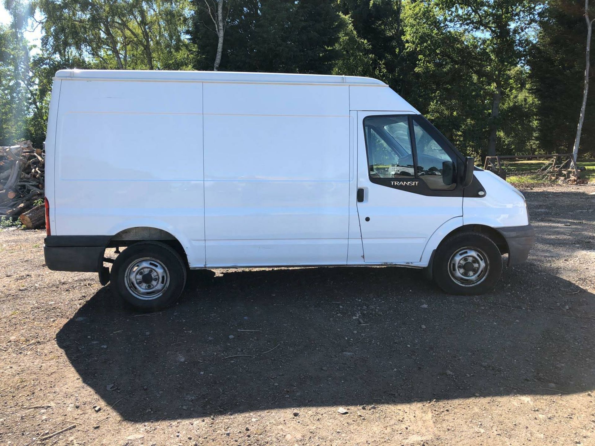 2012/62 REG FORD TRANSIT 100 T350M RWD 2.2 DIESEL WHITE PANEL VAN, SHOWING 1 FORMER KEEPER - Image 7 of 9