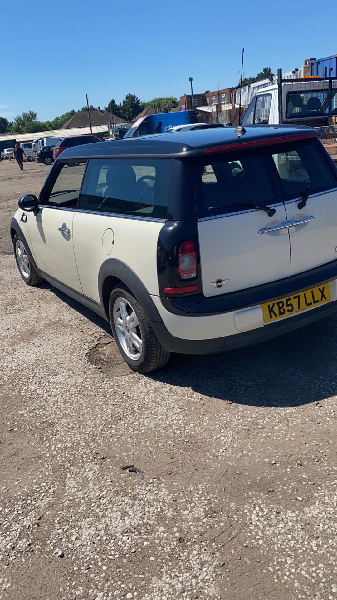 2007/57 REG MINI COOPER CLUBMAN 1.6 PETROL WHITE, SHOWING 3 FORMER KEEPERS *NO VAT* - Image 5 of 11