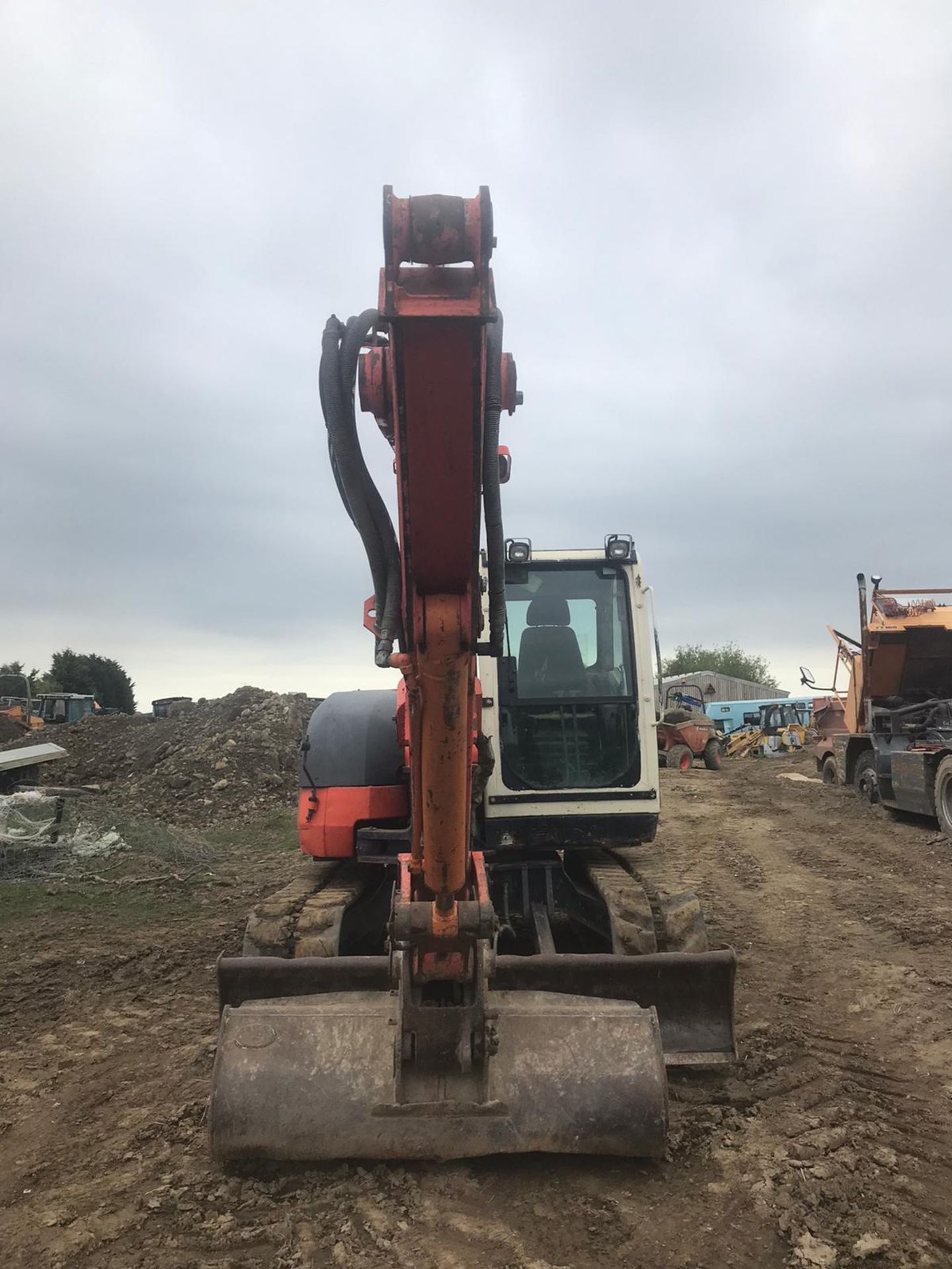 KUBOTA K080-3 TRACKED CRAWLER EXCAVATOR, C/W 2 X BUCKETS, RUNS, DRIVES AND DIGS *PLUS VAT* - Image 4 of 4