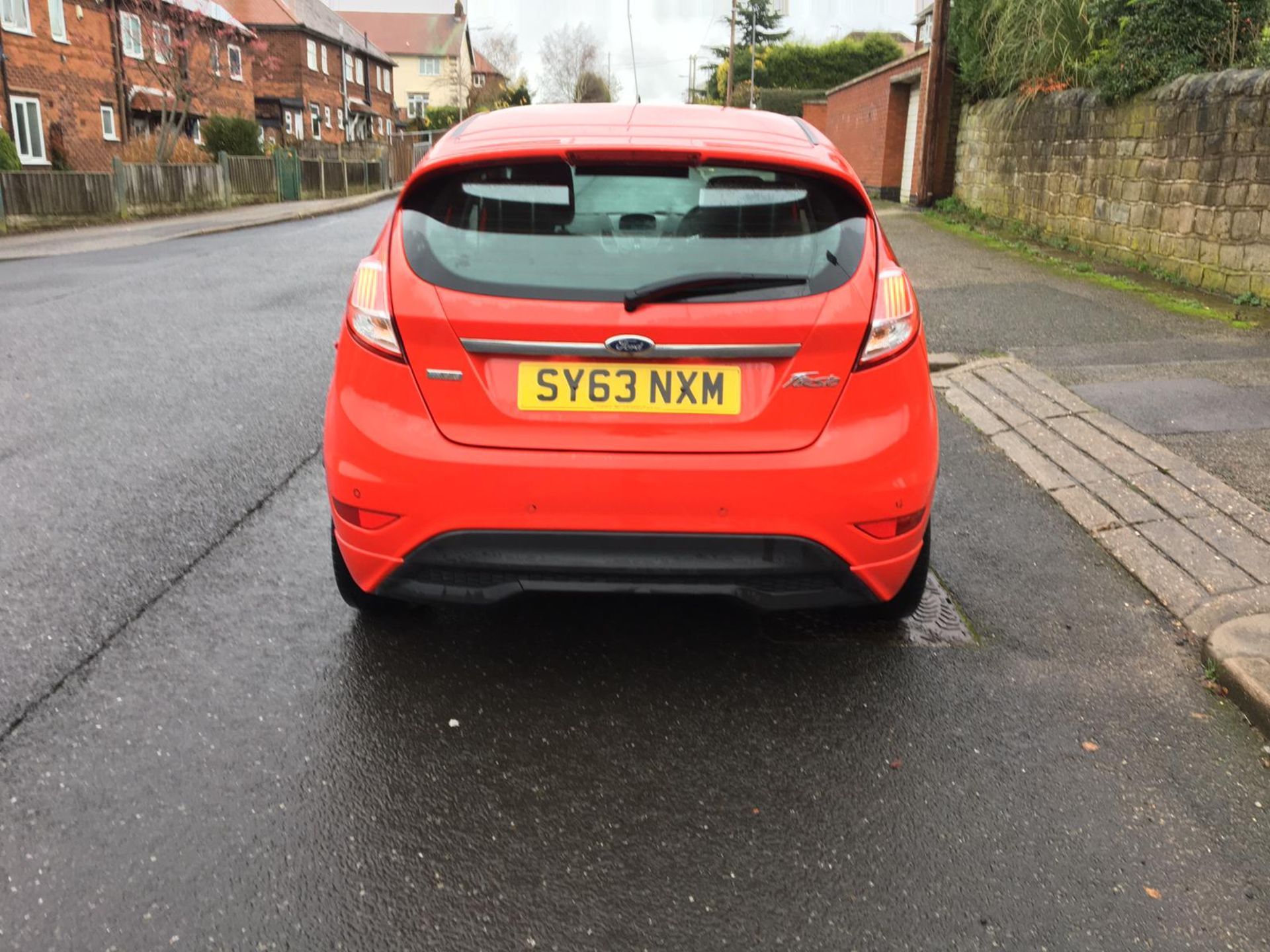 2013/63 REG FORD FIESTA ZETEC 998CC PETROL RED 5 DOOR HATCHBACK, SHOWING 1 FORMER KEEPER *NO VAT* - Image 5 of 14