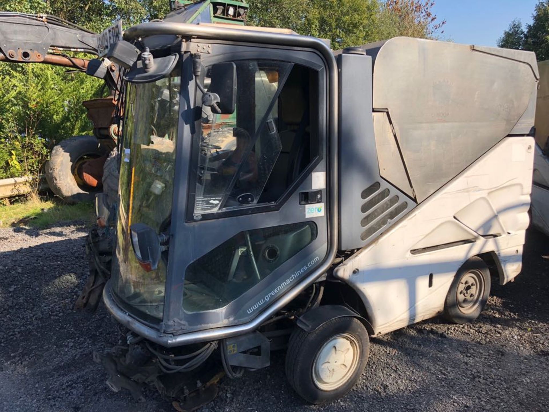 JOB LOT OF 3 X 2009 GREEN MACHINE ROAD SWEEPERS *PLUS VAT* - Image 11 of 19