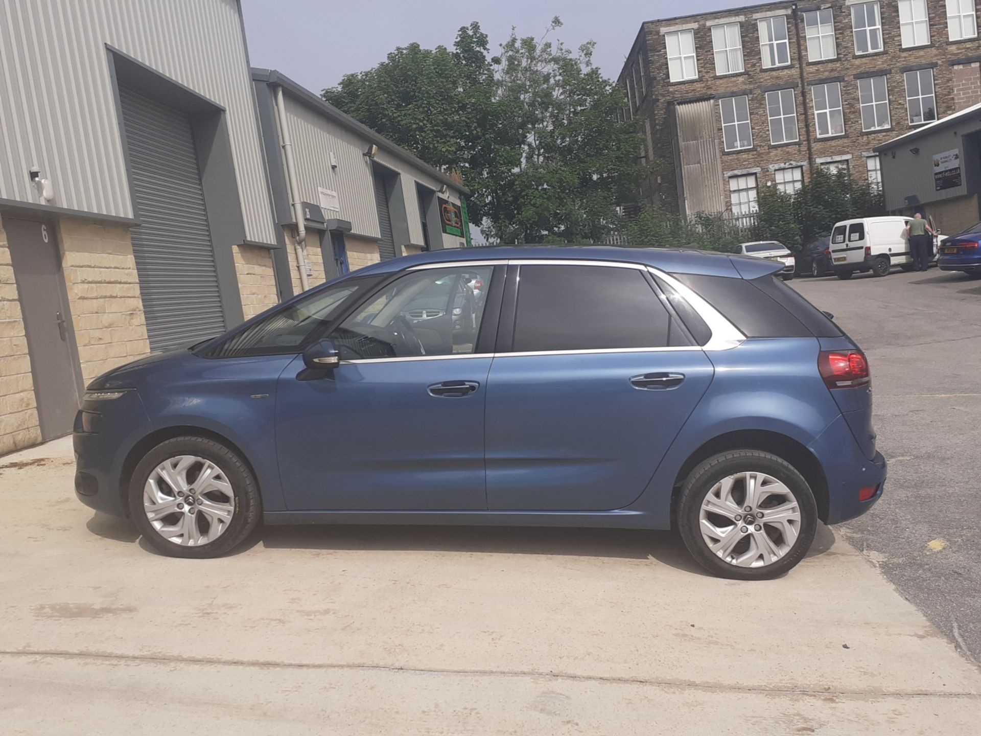 2014/63 REG CITROEN C4 PICASSO E-HDI AIRDREAM EXCLUSIVE PLUS ETG6 1.6 MPV BLUE SEMI-AUTO *NO VAT* - Image 7 of 15