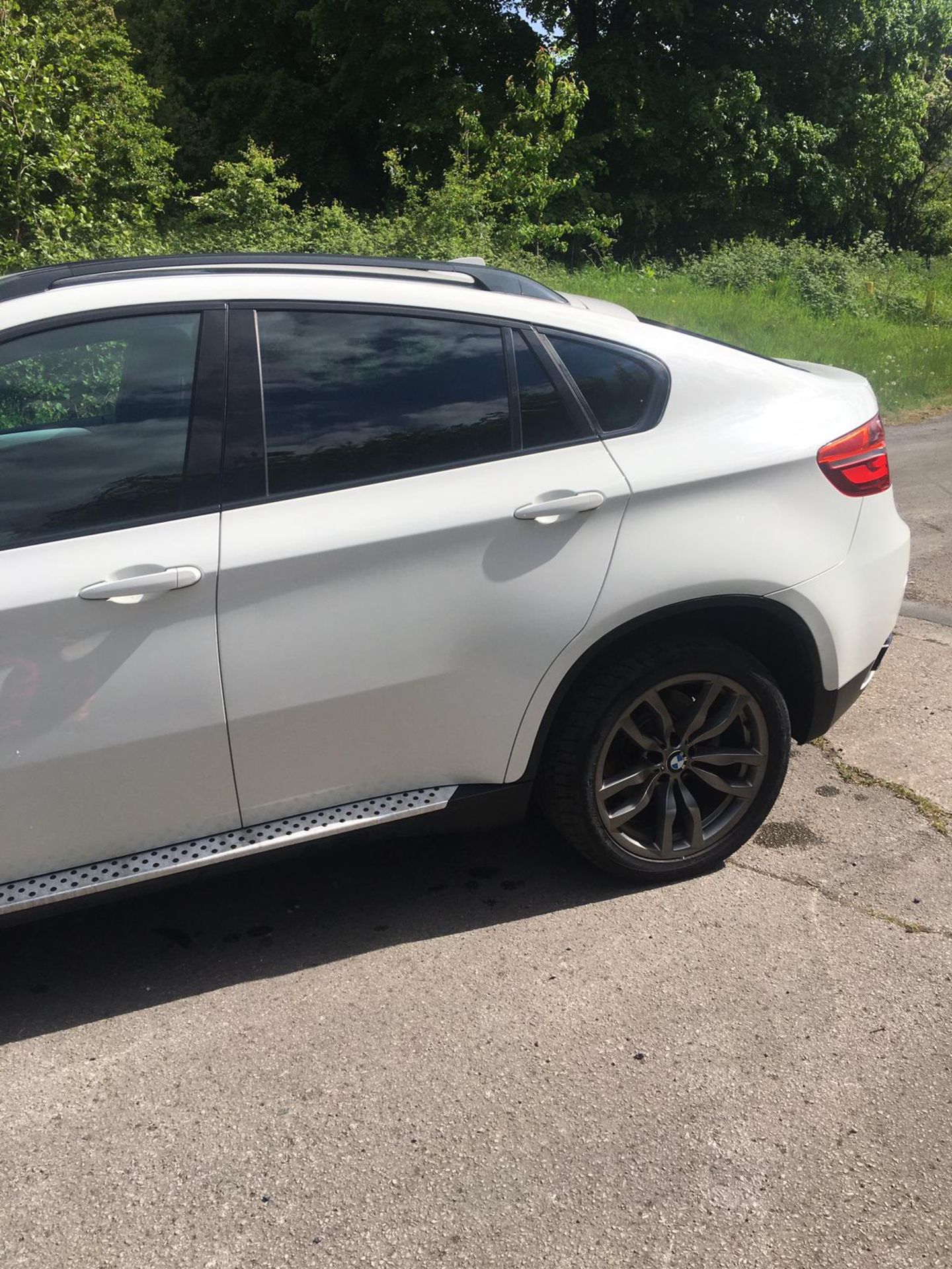 2013/13 REG BMW X6 M50D AUTOMATIC 3.0 DIESEL WHITE, SHOWING 1 FORMER KEEPER *NO VAT* - Bild 4 aus 36