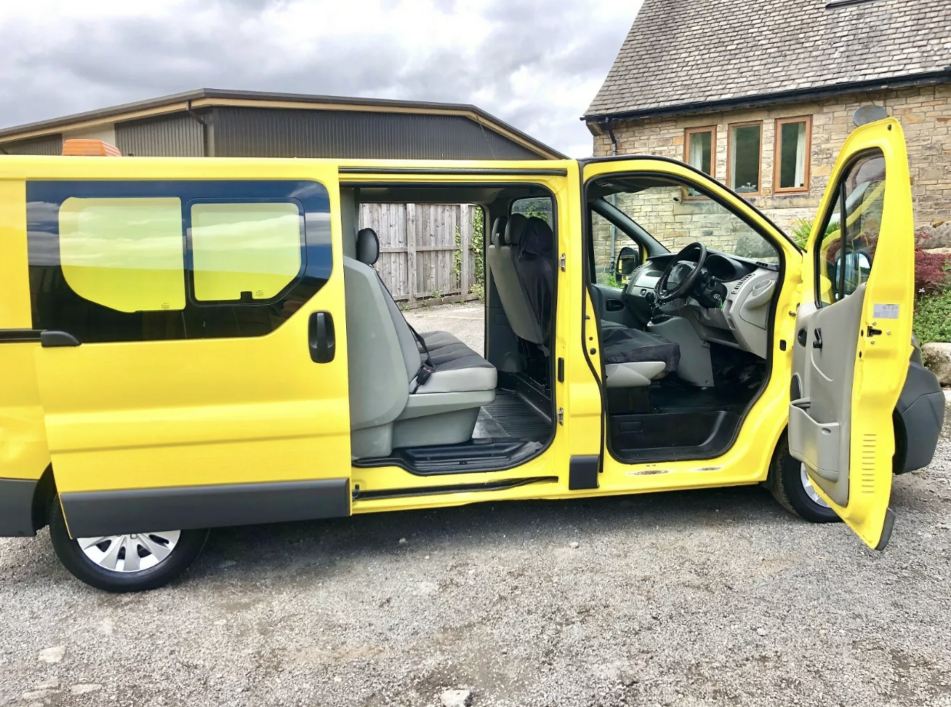 2014/14 REG VAUXHALL VIVARO 2900 CDTI LWB 2.0 DIESEL 6 SEATER YELLOW VAN, 0 FORMER KEEPERS no vat - Image 7 of 12