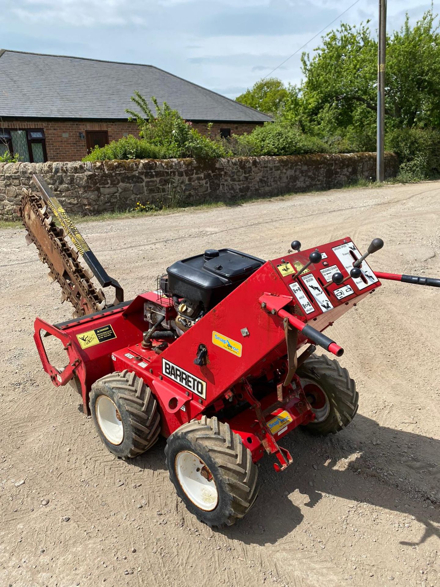 BARRETO 1624-D 4 WHEEL DRIVE TRENCHER *PLUS VAT* - Image 4 of 5