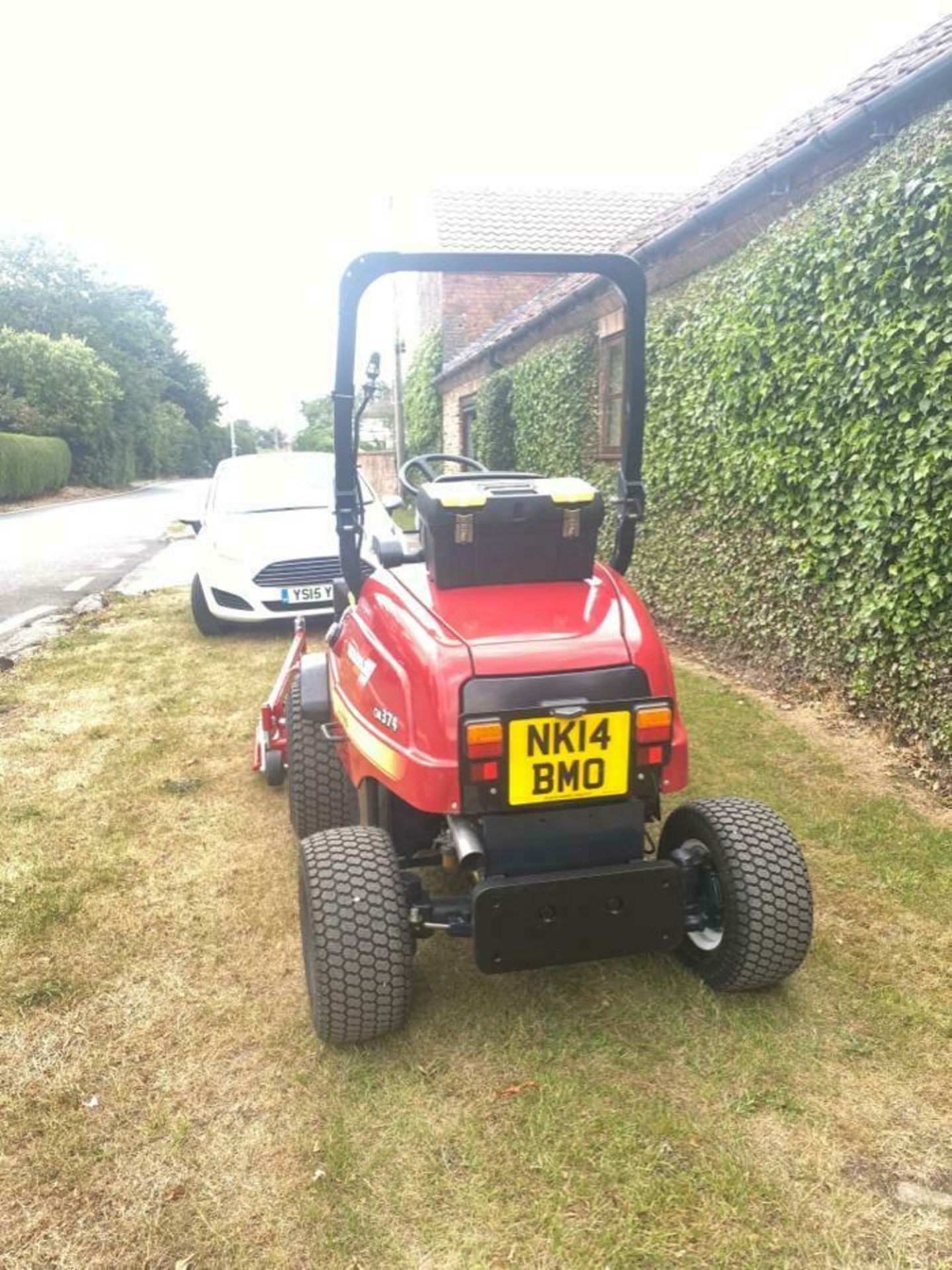 SHIBAURA CM374 UPFRONT ROTARY MOWER, 37HP, BRAND NEW 60" CUT DECK NEVER USED, DIESEL, YEAR 2014 - Image 2 of 5