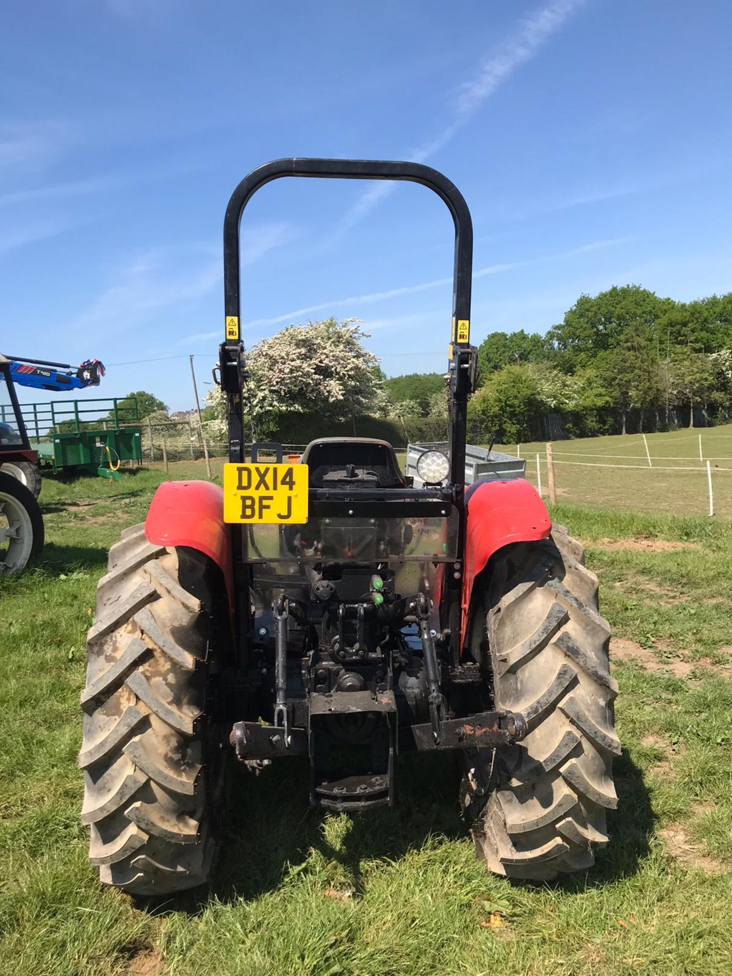 2014 CASE FARMALL 55 COMPACT TRACTOR W/ ROLL BAR, RUNS AND DRIVES *PLUS VAT* - Image 4 of 5