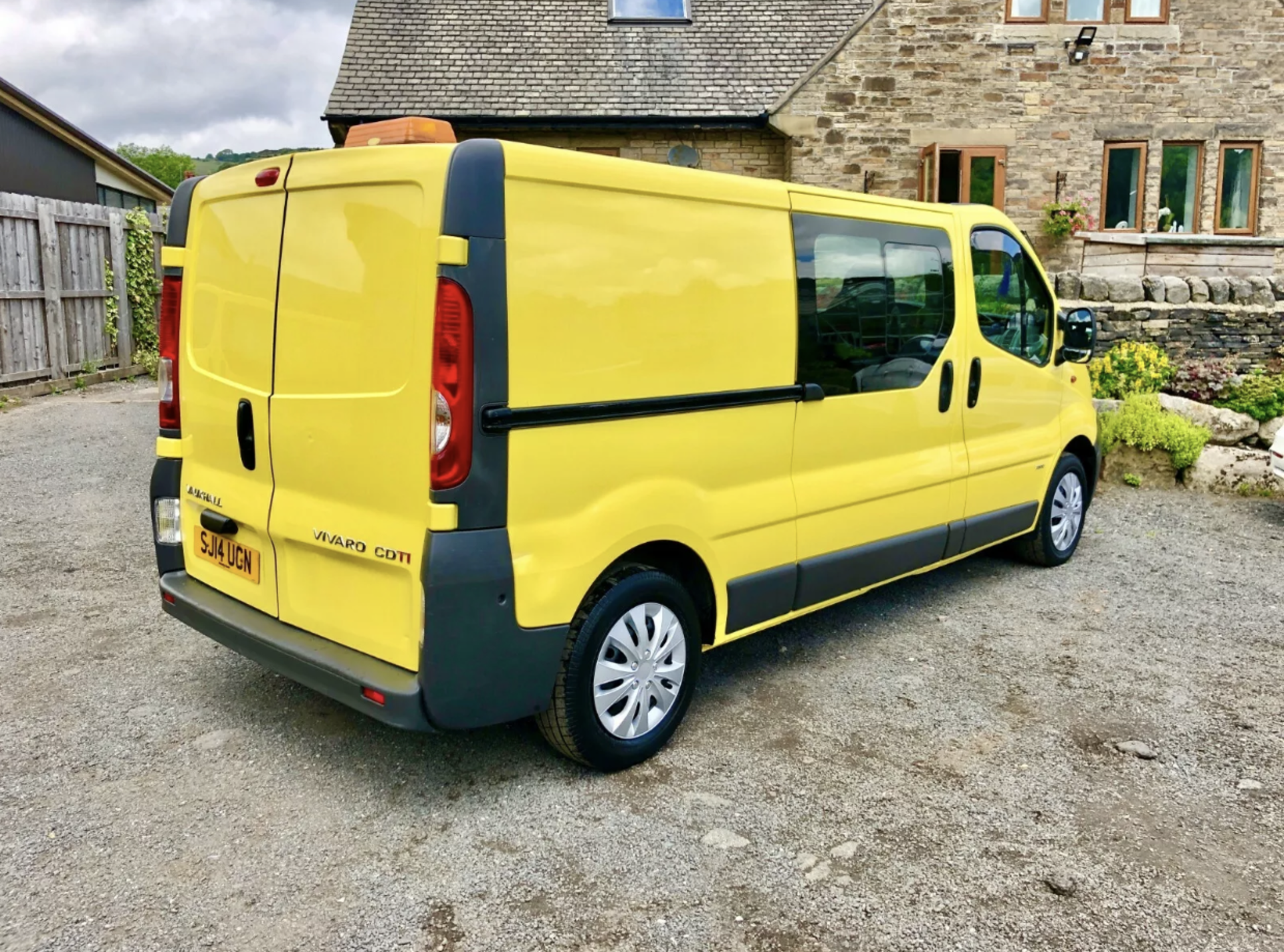 2014/14 REG VAUXHALL VIVARO 2900 CDTI LWB 2.0 DIESEL 6 SEATER YELLOW VAN, 0 FORMER KEEPERS no vat - Image 5 of 12