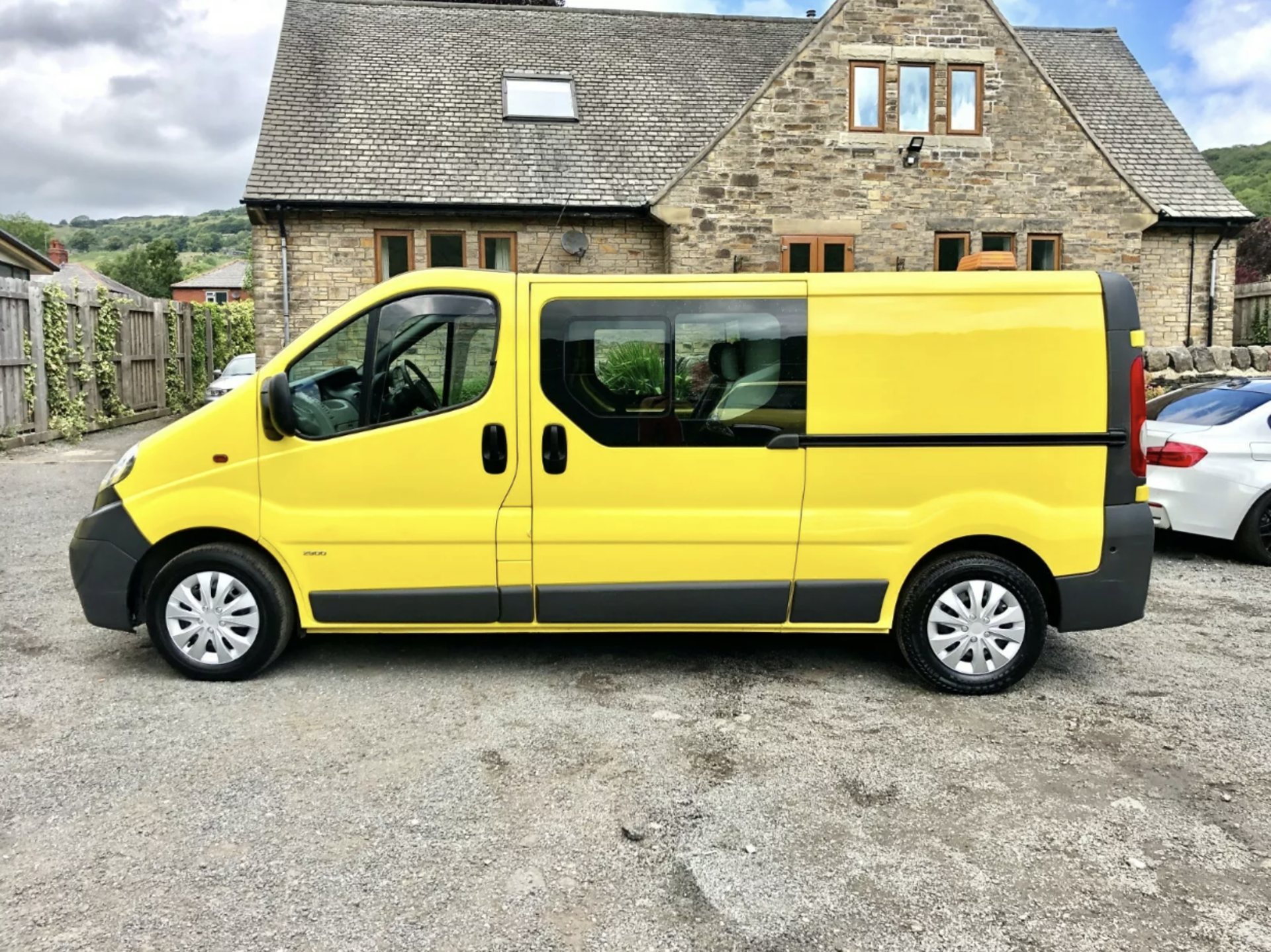 2014/14 REG VAUXHALL VIVARO 2900 CDTI LWB 2.0 DIESEL 6 SEATER YELLOW VAN, 0 FORMER KEEPERS no vat - Image 3 of 12