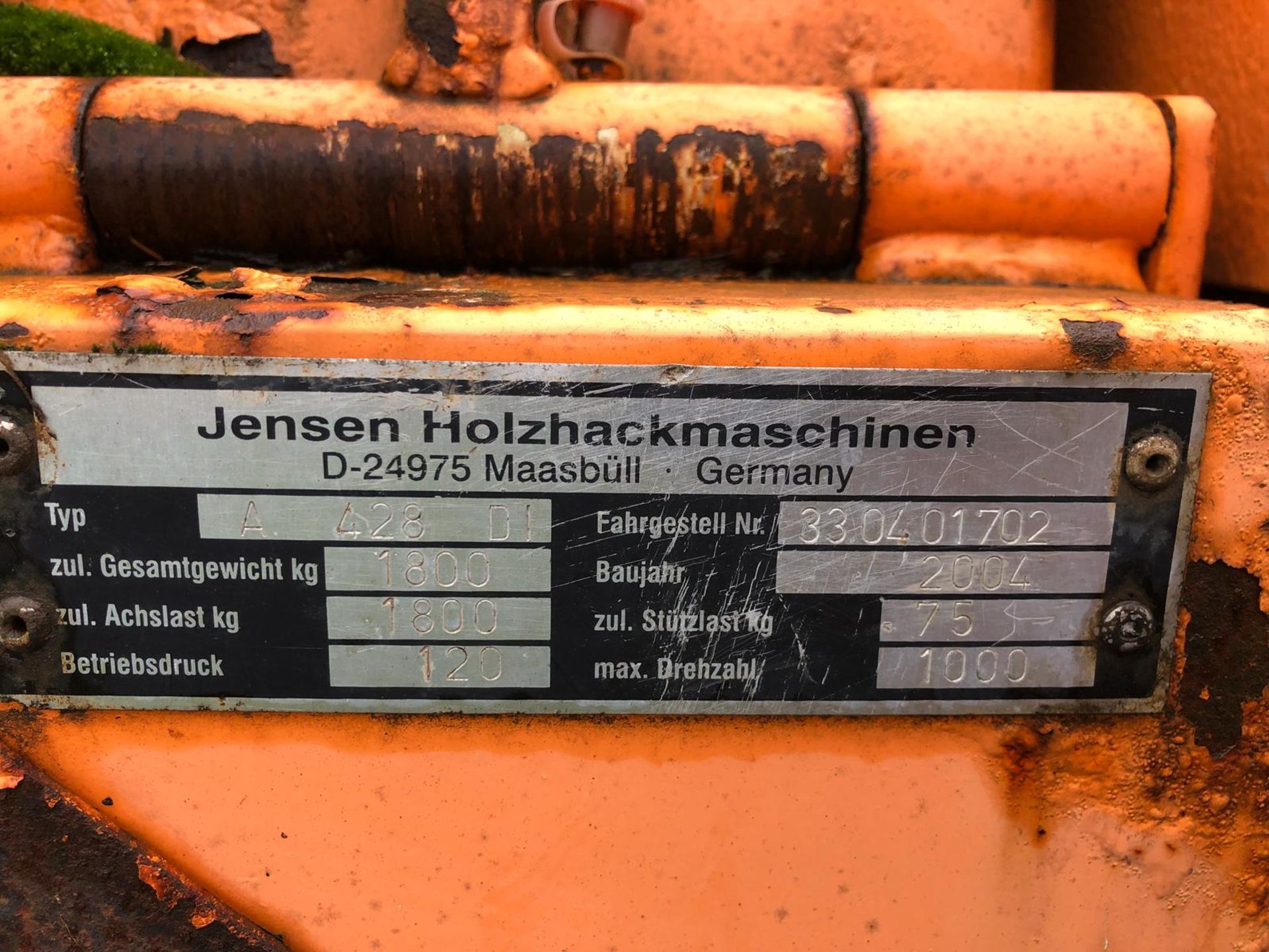 DS - QUALITY 2004 JENSEN DIESEL TURNTABLE CHIPPER, QUALITY TRAILER - Image 7 of 8