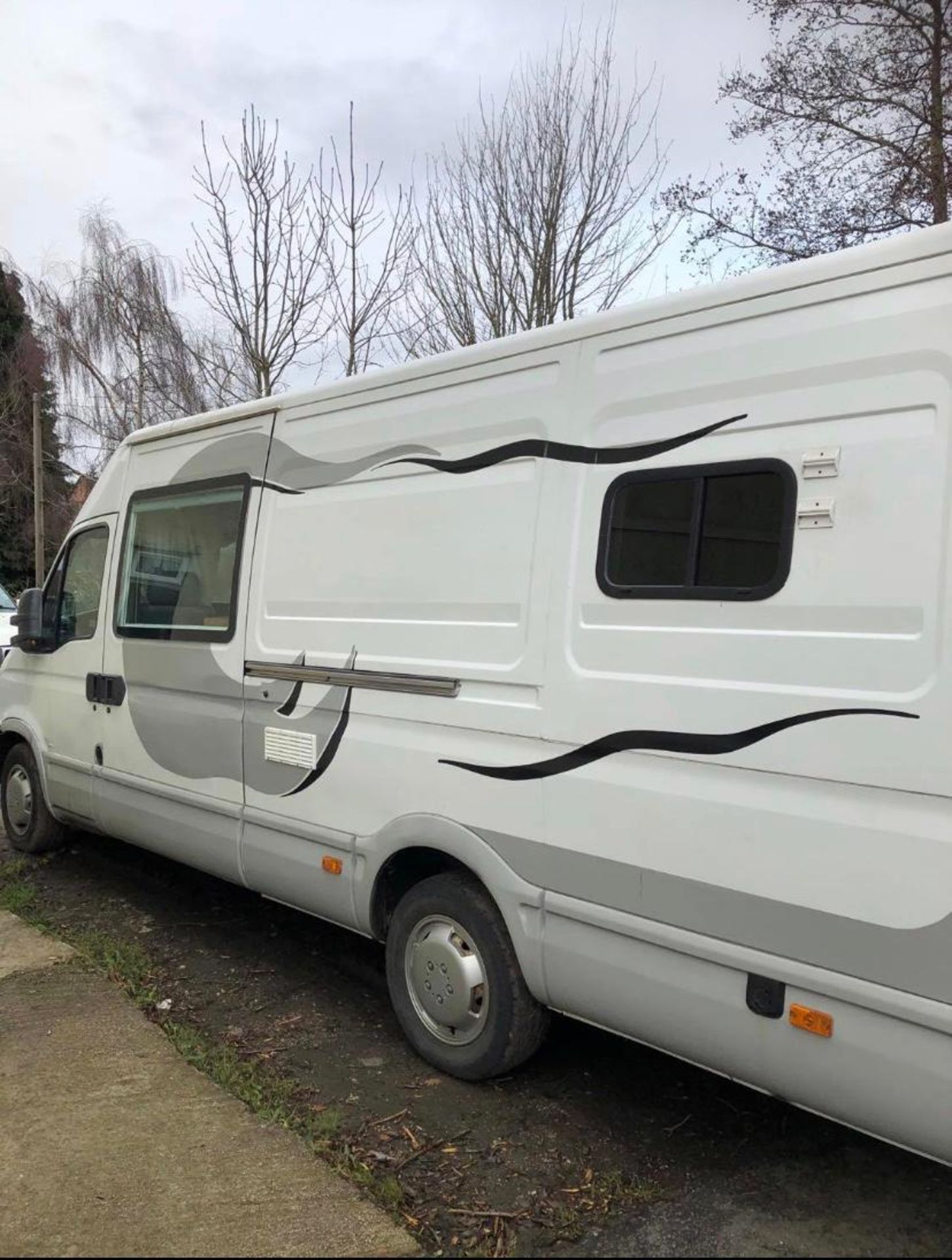 2009/59 REG IVECO DAILY 35S12 SWB 2.3 DIESEL MOTOR HOME / CARAVAN WHITE *NO VAT* - Image 2 of 8