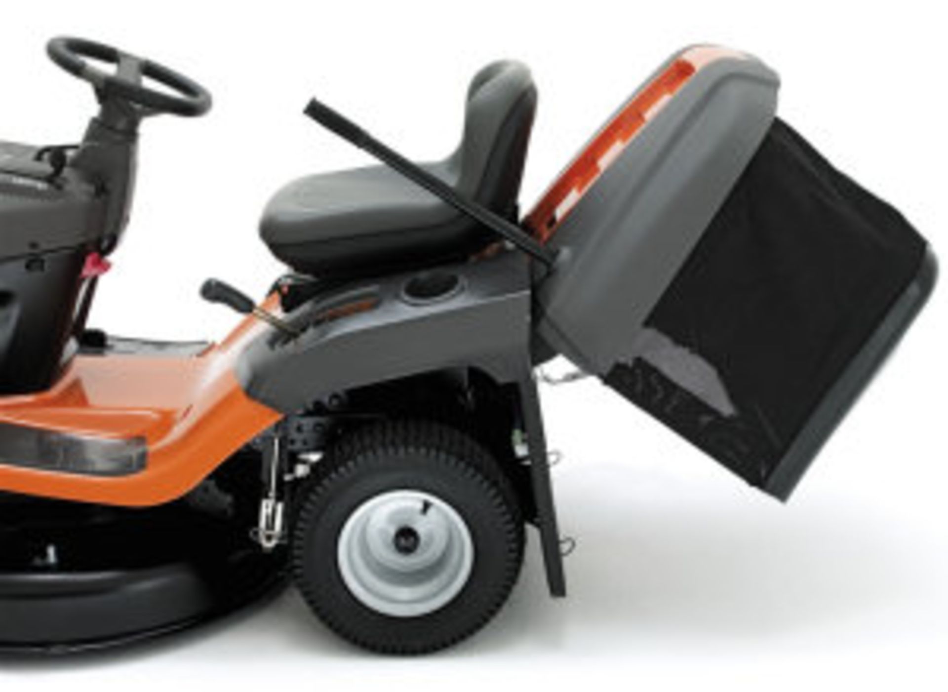 2020 BRAND NEW HUSQVARNA TC130 ROTARY RIDE ON LAWN MOWER (REAR DISCHARGE) C/W COLLECTOR *PLUS VAT* - Image 3 of 3