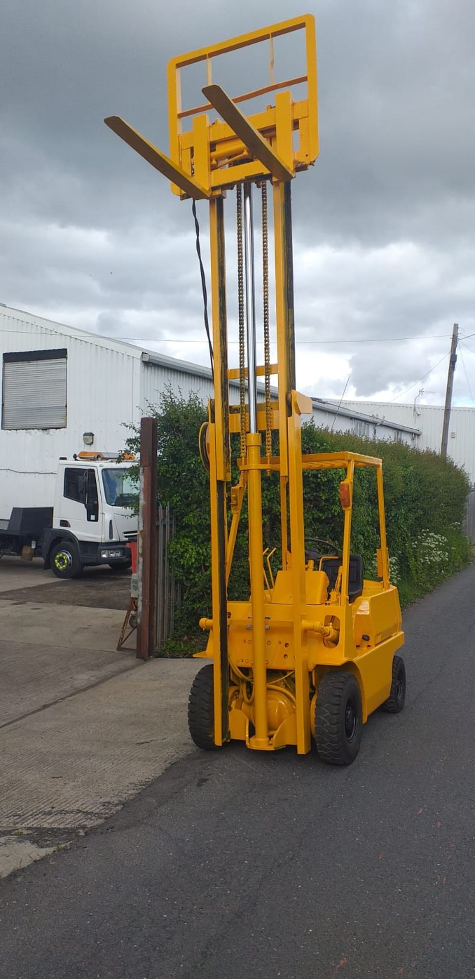 MITSUBISHI FG15 1.4 TON CAPACITY YELLOW PETROL FORKLIFT, RUNS, WORKS, LIFTS, 1694 HOURS *PLUS VAT* - Image 5 of 15