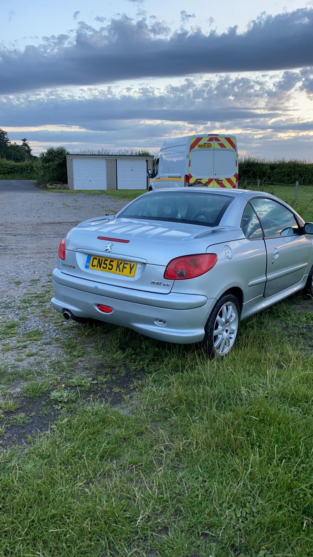 2006/55 REG PEUGEOT 206 2.0 PETROL SILVER CONVERTIBLE. SHOWING 2 FORMER KEEPERS *NO VAT* - Image 8 of 13