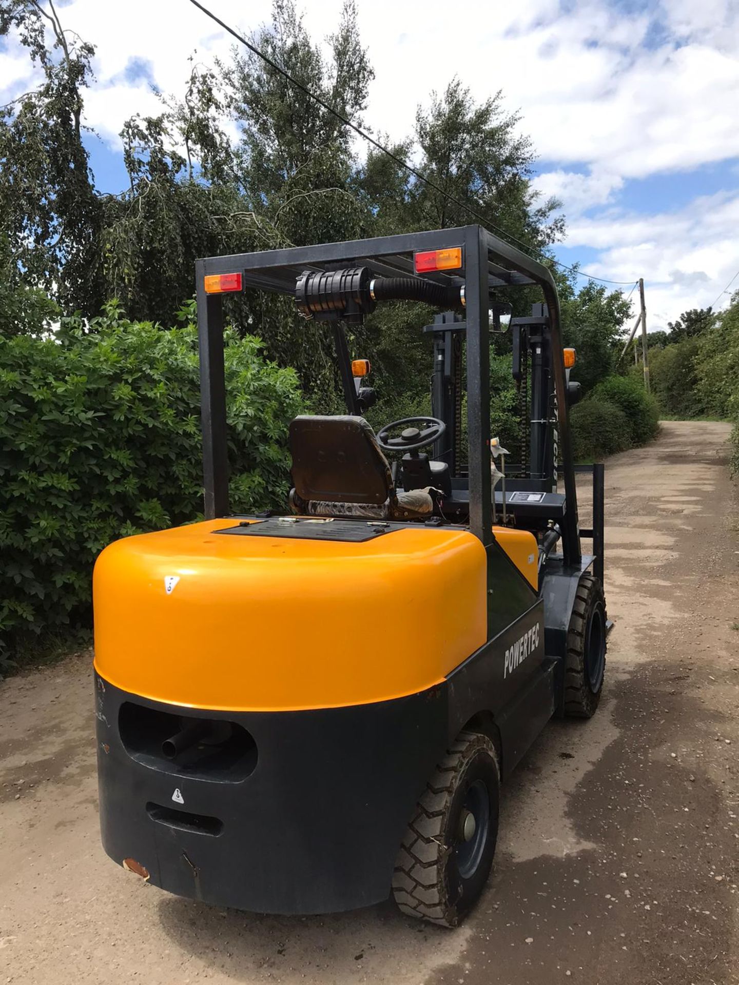 BRAND NEW UNUSED POWERTEC FORKLIFT, RUNS, DRIVES AND LIFTS *PLUS VAT* - Image 3 of 4