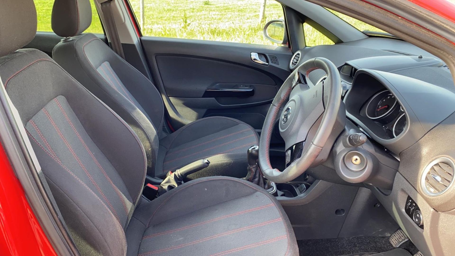 2014/14 REG VAUXHALL CORSA SXI AC ECOFLEX 1.2 PETROL RED 5DR HATCHBACK, SHOWING 2 FORMER KEEPERS - Image 10 of 12