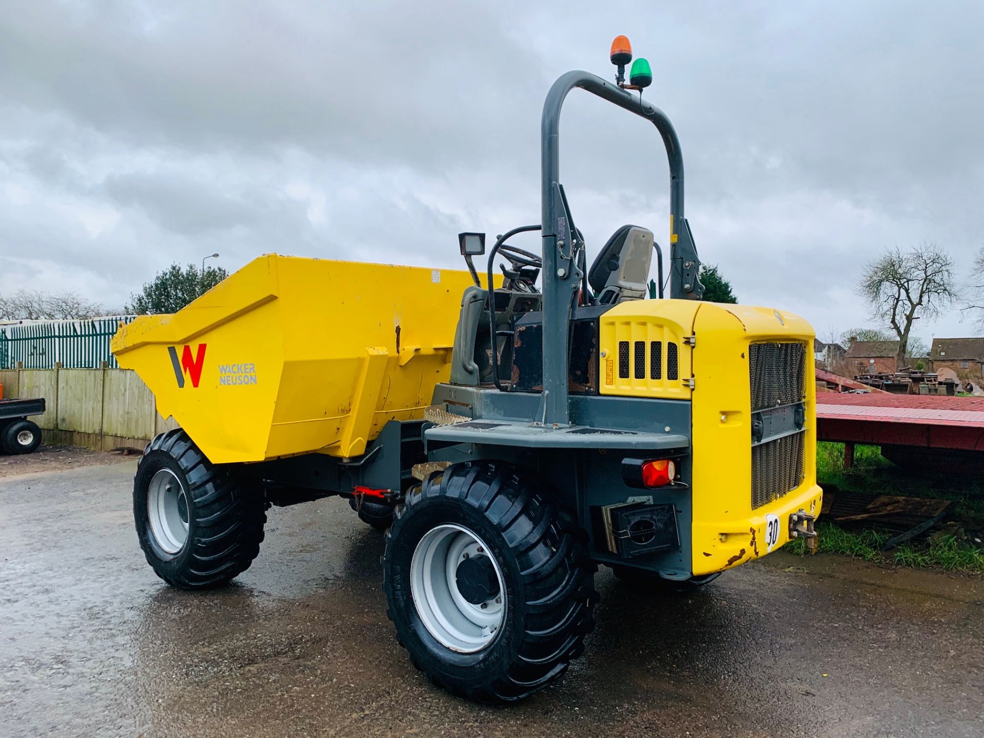 WACKER NEUSON DW90 STRAIGHT TIP DUMPER, YEAR 2017, 998 HOURS, FORWARD CAMERA, CE MARKED *PLUS VAT* - Image 2 of 13