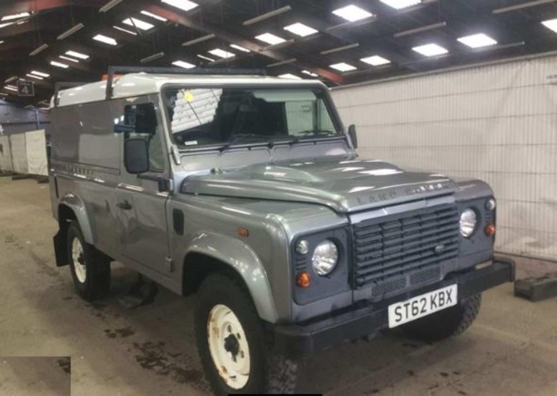 2012/62 REG LAND ROVER DEFENDER 110 TD HARD TOP 2.2 DIESEL GREY 125 BHP, SHOWING 1 FORMER KEEPER