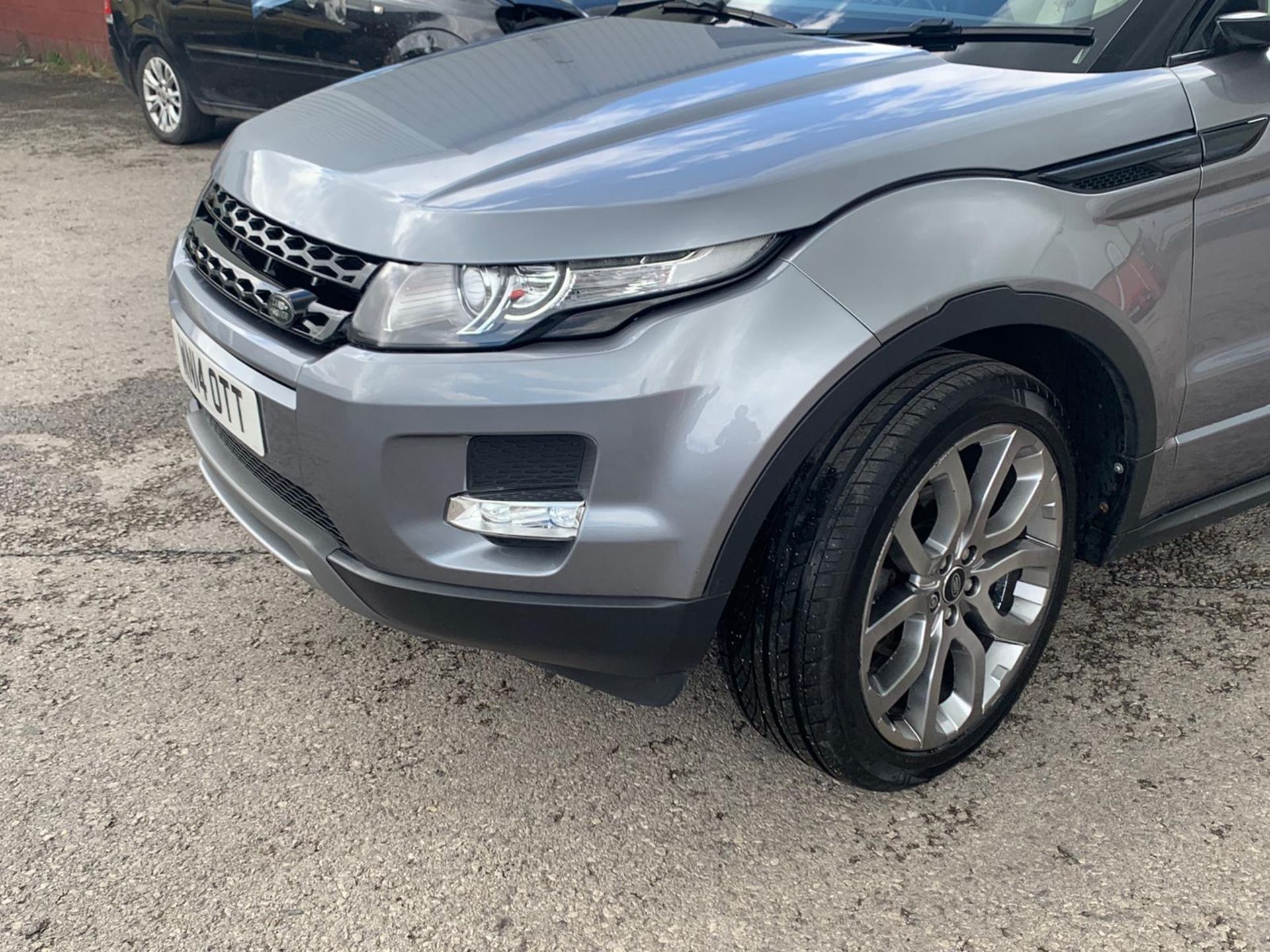 2014/14 REG LAND ROVER RANGE ROVER EVOQUE DYNAMIC S 2.2 DIESEL GREY, SHOWING 2 FORMER KEEPERS - Image 2 of 13