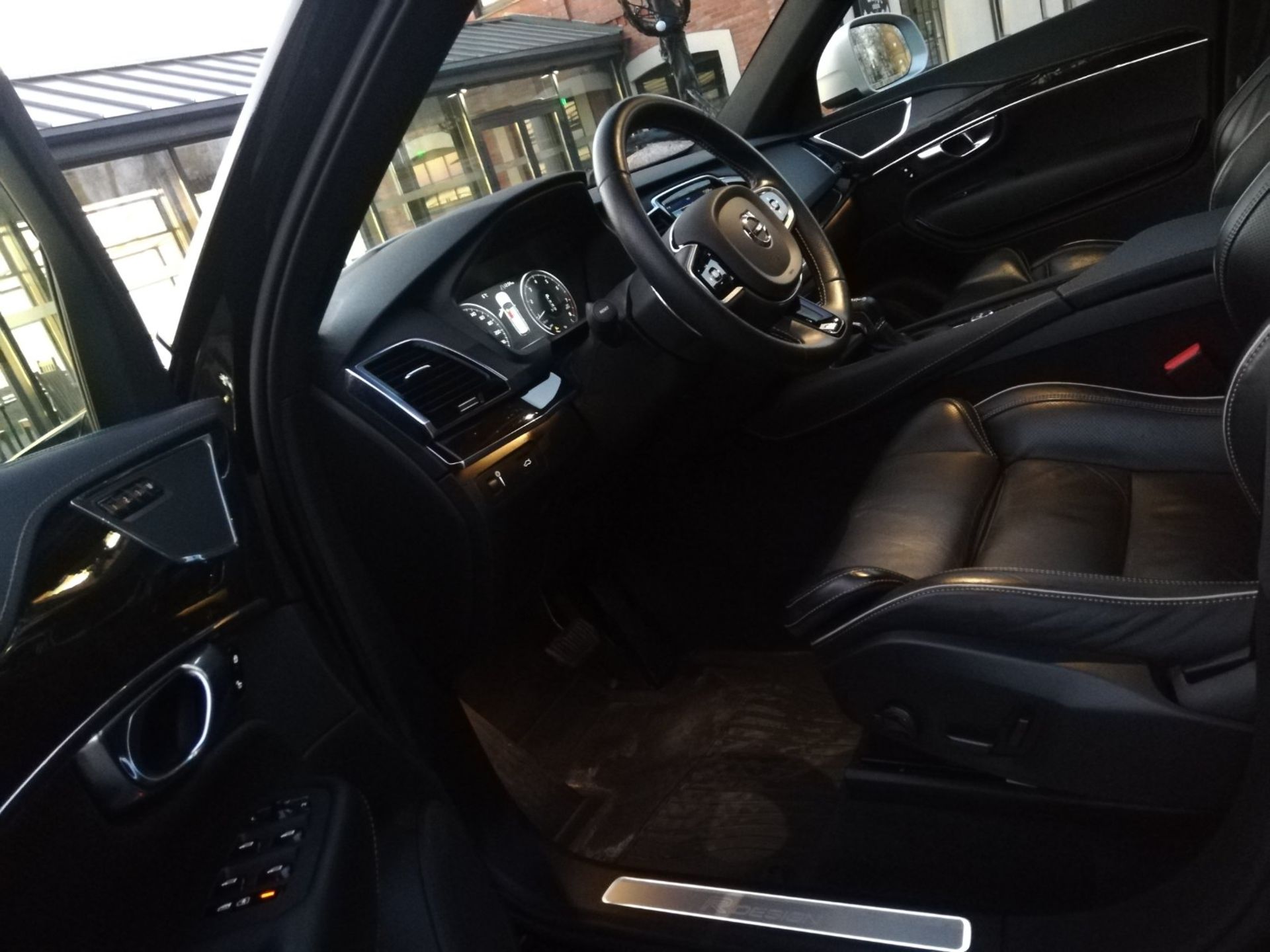 2017 VOLVO XC90 T6 AWD LHD 7 SEAT R-DESIGN 2.0L PETROL AUTOMATIC, 45,000 KM, DRIVES LIKE NEW 7 - Image 13 of 20