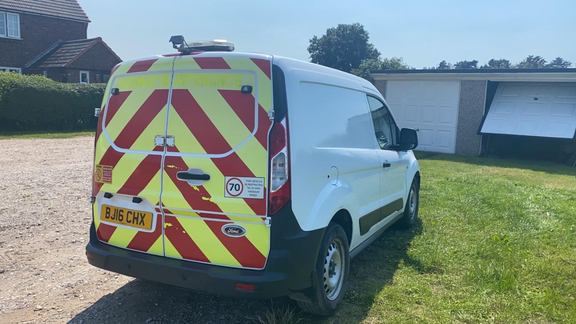 2016/16 REG FORD TRANSIT CONNECT 200 ECONETIC 1.5 DIESEL VAN, SHOWING 0 FORMER KEEPERS *NO VAT* - Image 7 of 21