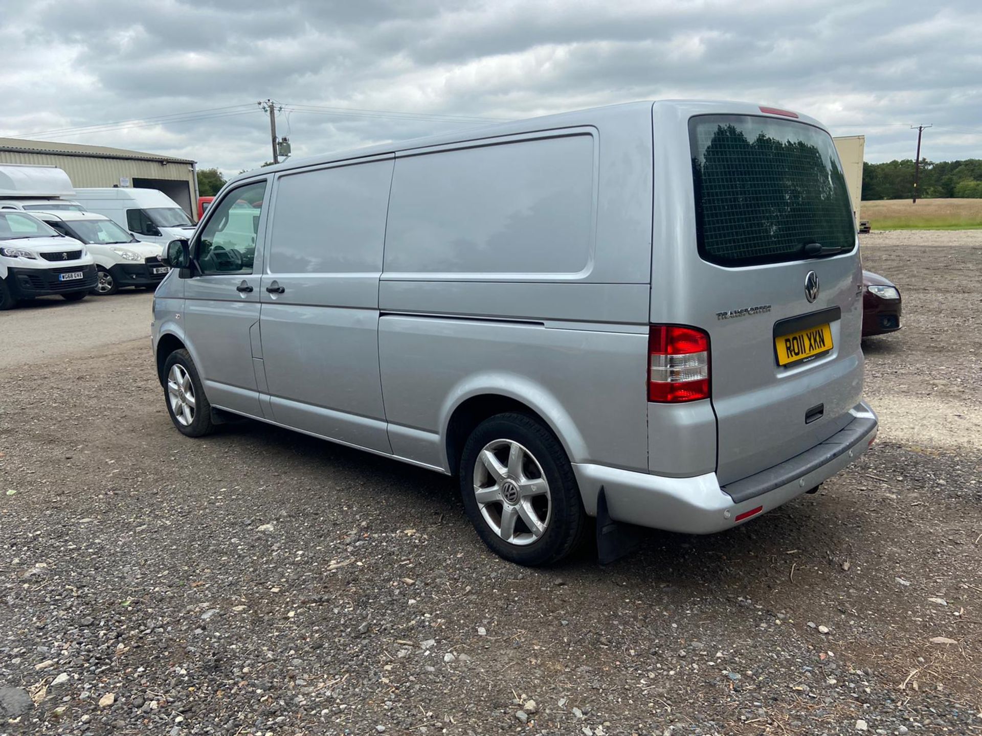 2011/11 REG VOLKSWAGEN TRANSPORTER T30 TDI 4MOTION 4WD DSG 2.0 DIESEL PANEL VAN 180 BHP *NO VAT* - Image 4 of 12