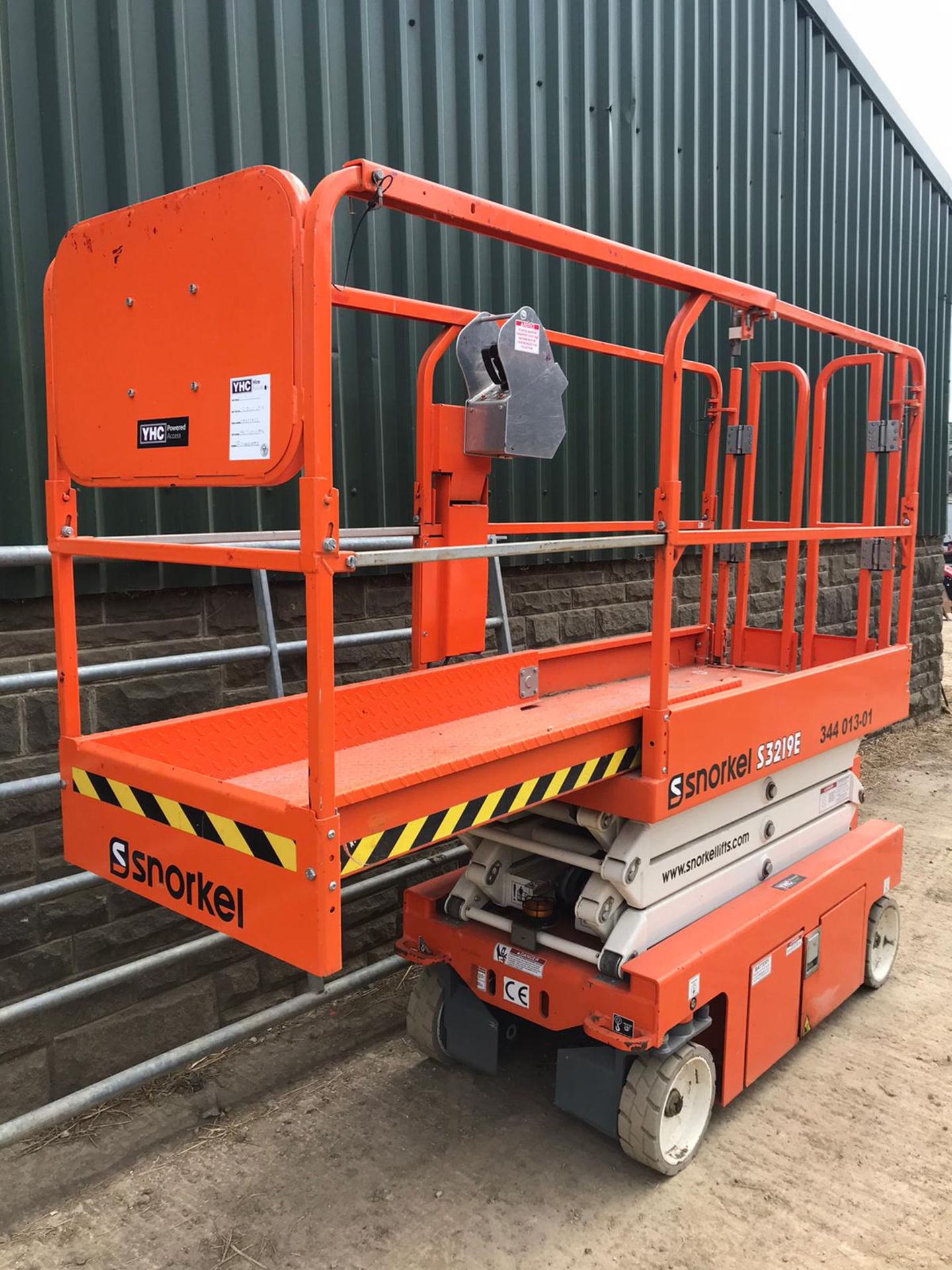 2018 SNORKEL S3219E SCISSOR LIFT, RUNS, DRIVES AND LIFTS *PLUS VAT* - Image 4 of 6