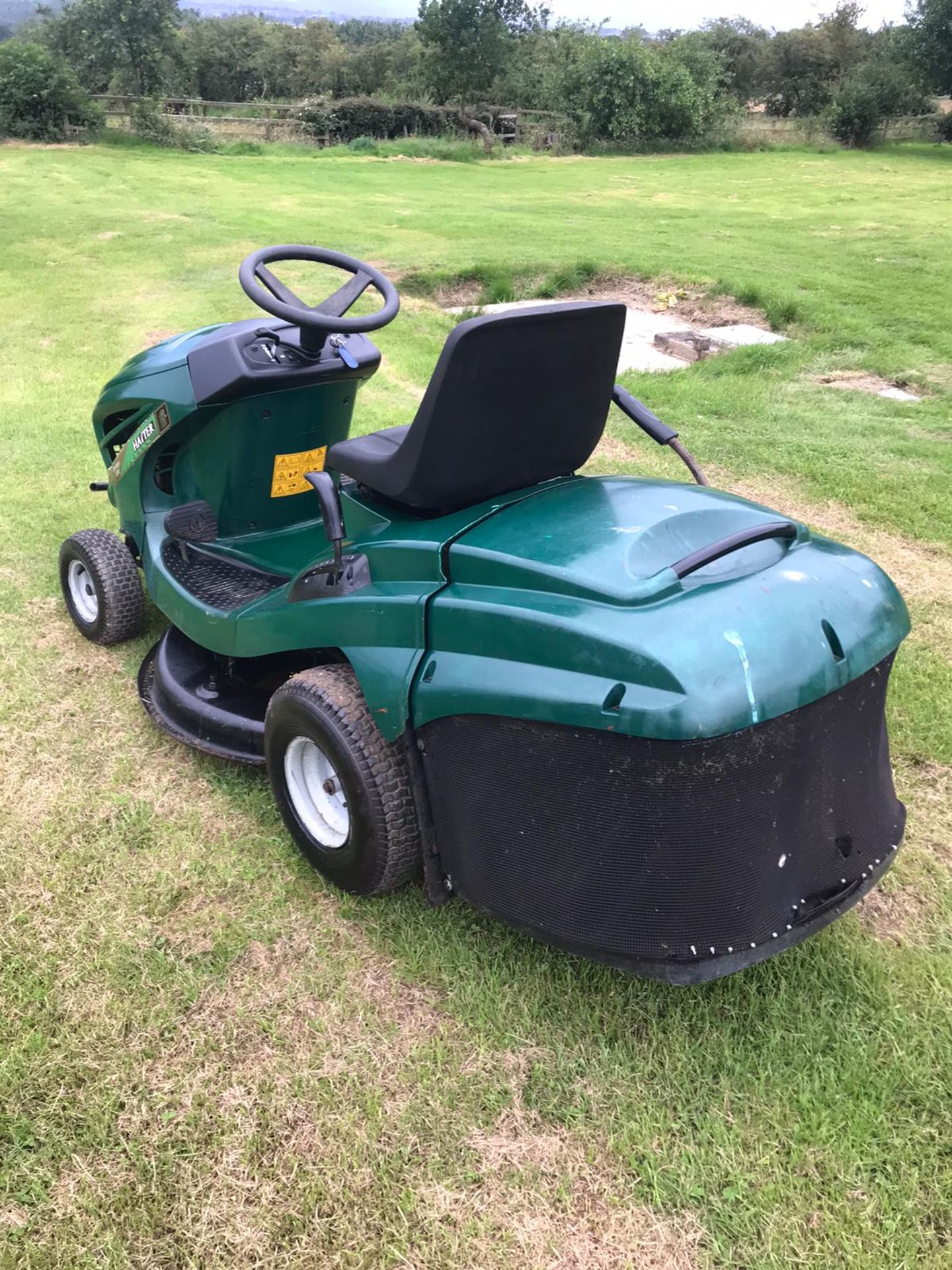 HAYTER RS82 RIDE ON LAWN MOWER, RUNS, DRIVES AND CUTS *NO VAT* - Image 4 of 4