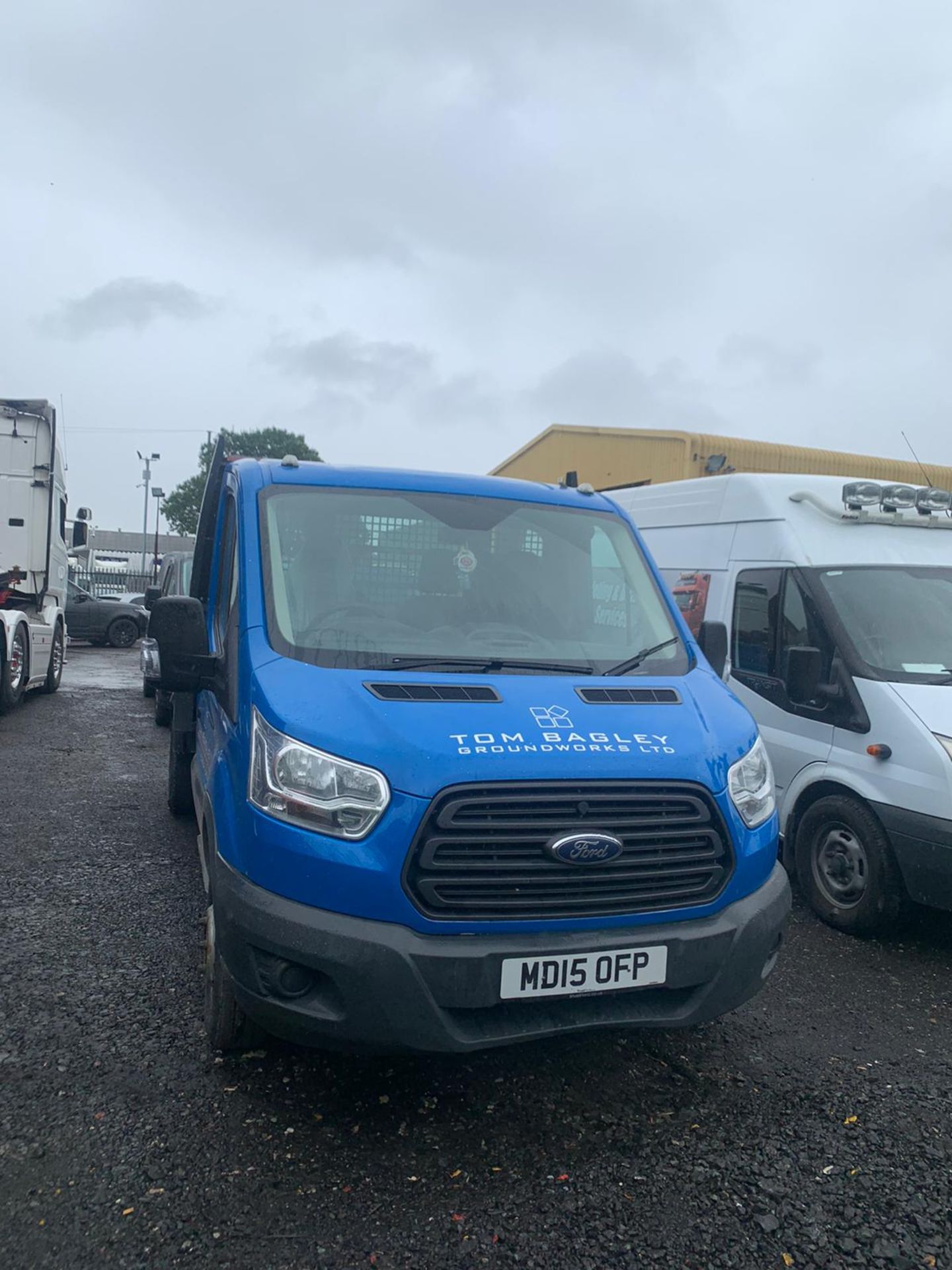 2015/15 REG FORD TRANSIT 350 2.2 DIESEL BLUE TIPPER, 125 BHP SHOWING 1 FORMER KEEPER *NO VAT* - Image 3 of 12