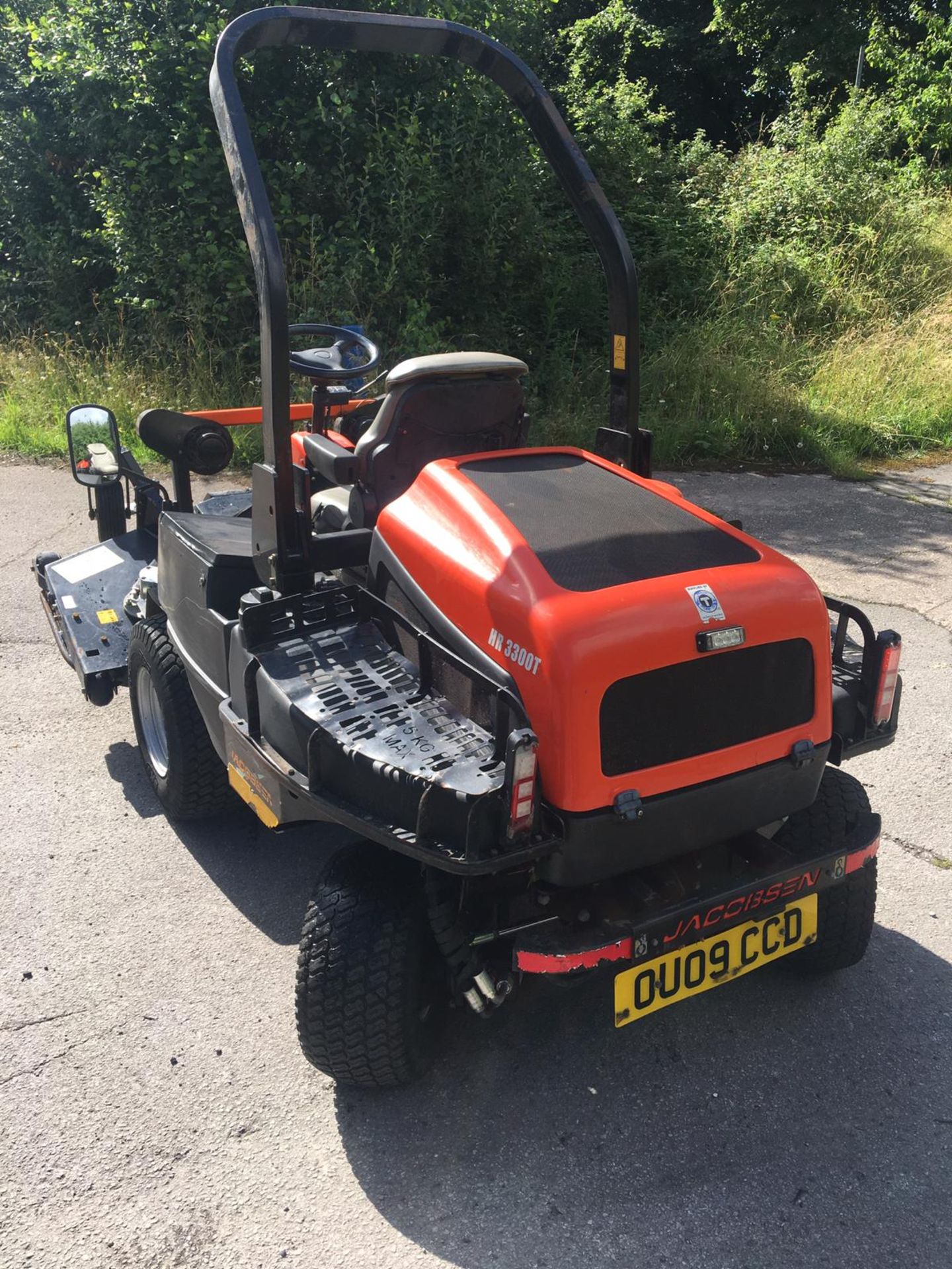 2009/09 REG RANSOMES JACOBSEN HR3300T OUTFRONT ROTARY DIESEL RIDE ON LAWN MOWER C/W ROLL BAR *NO VAT - Image 5 of 16