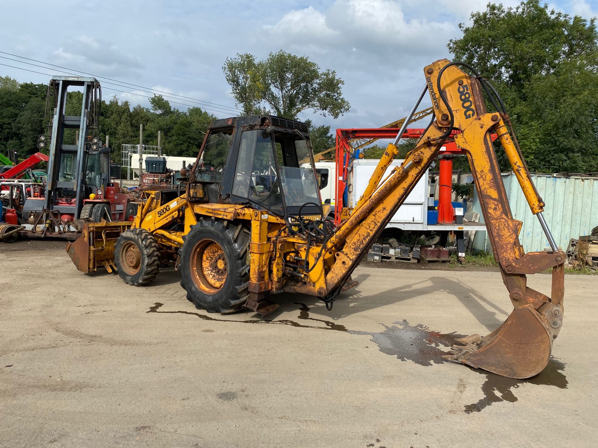 CASE 580G 4X4 BACKHOE LOADER, 6500 HOURS, EXTENDING DIPPER, RUSTY CAB, 4-IN-1 BUCKET, RUNS & DRIVES - Image 4 of 6