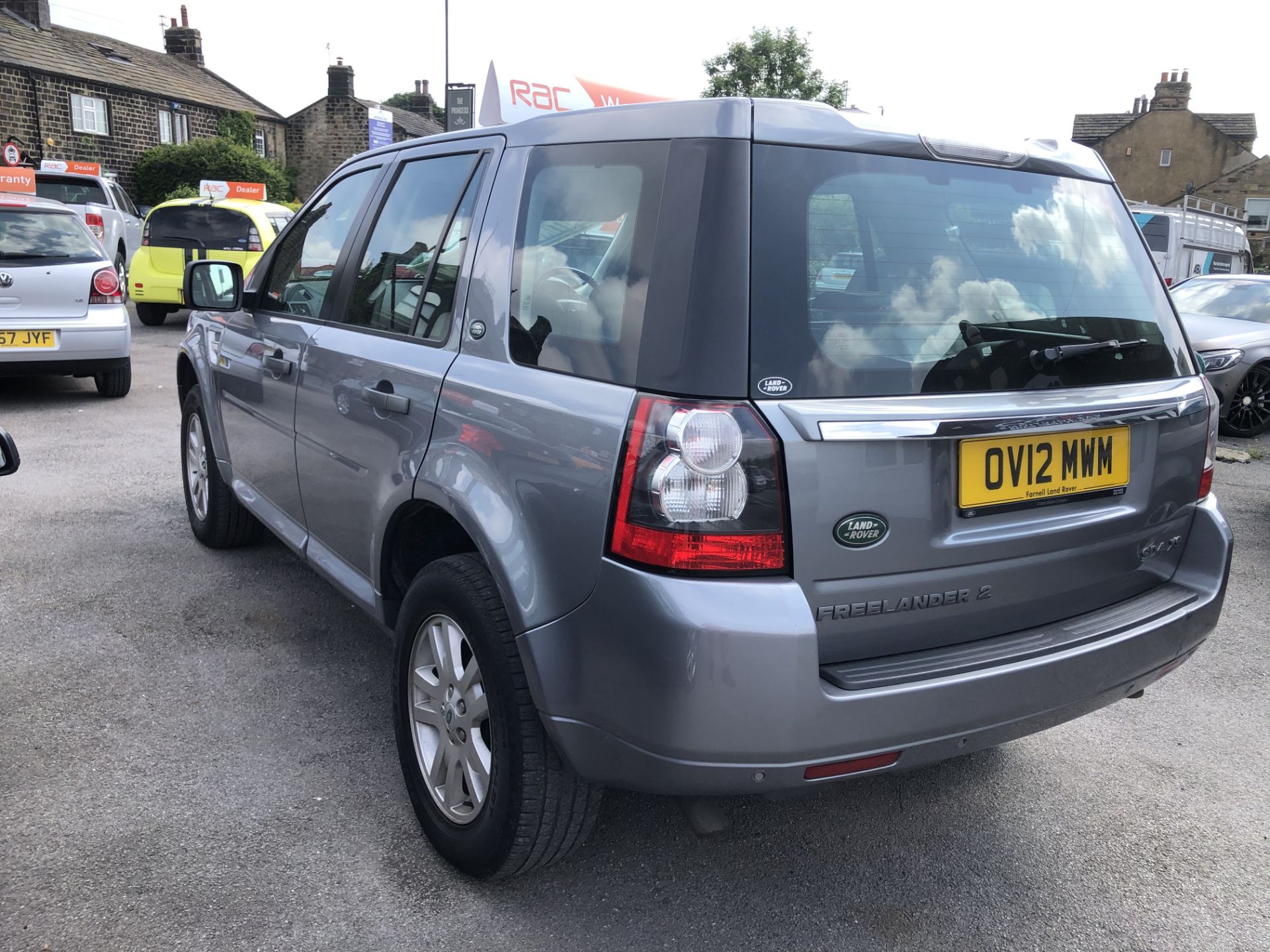 2012/12 REG LAND ROVER FREELANDER XS SD4 AUTO 2.2 DIESEL GREY, SHOWING 2 FORMER KEEPERS *NO VAT* - Image 4 of 21