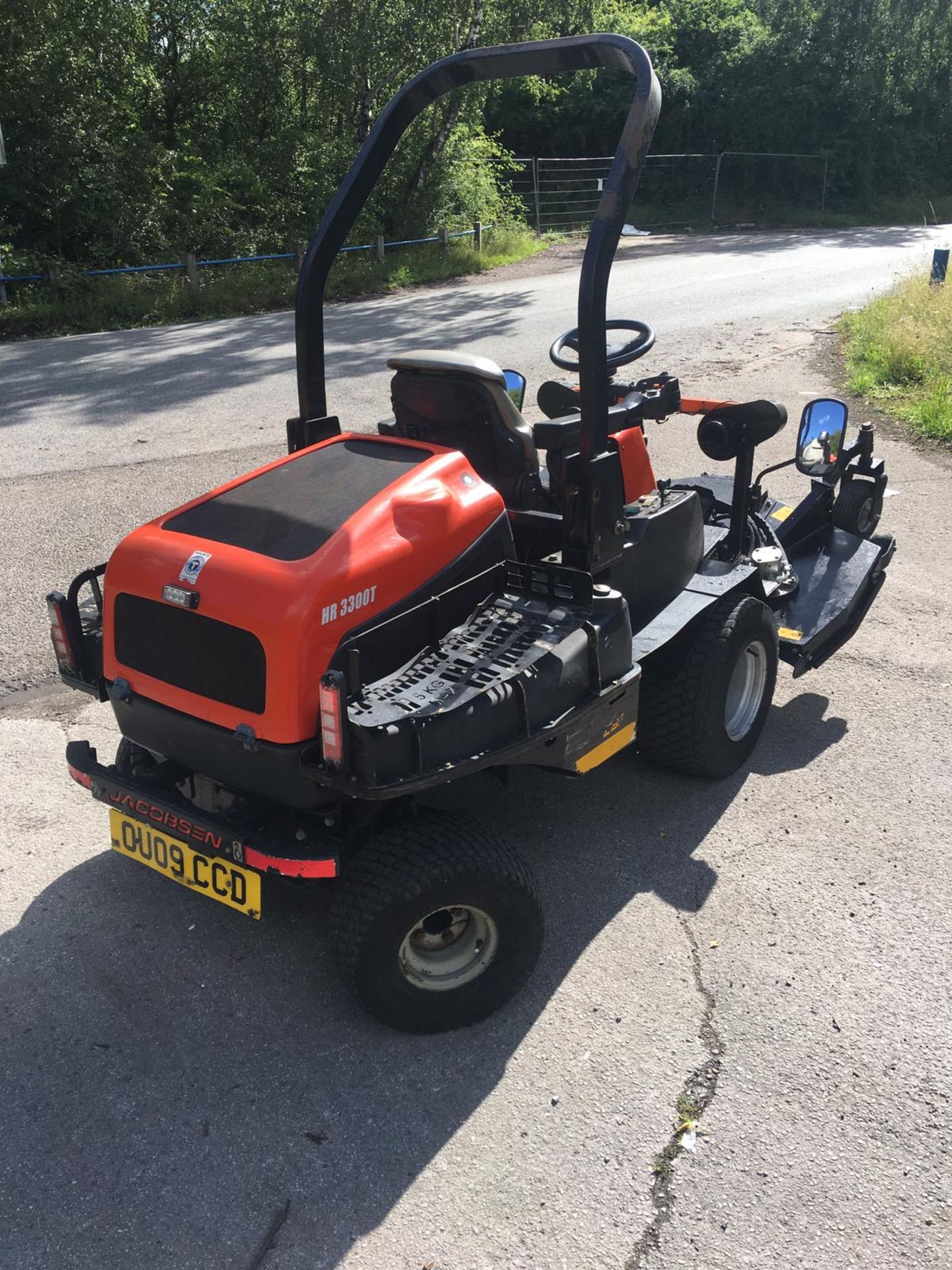 2009/09 REG RANSOMES JACOBSEN HR3300T OUTFRONT ROTARY DIESEL RIDE ON LAWN MOWER C/W ROLL BAR *NO VAT - Image 6 of 16