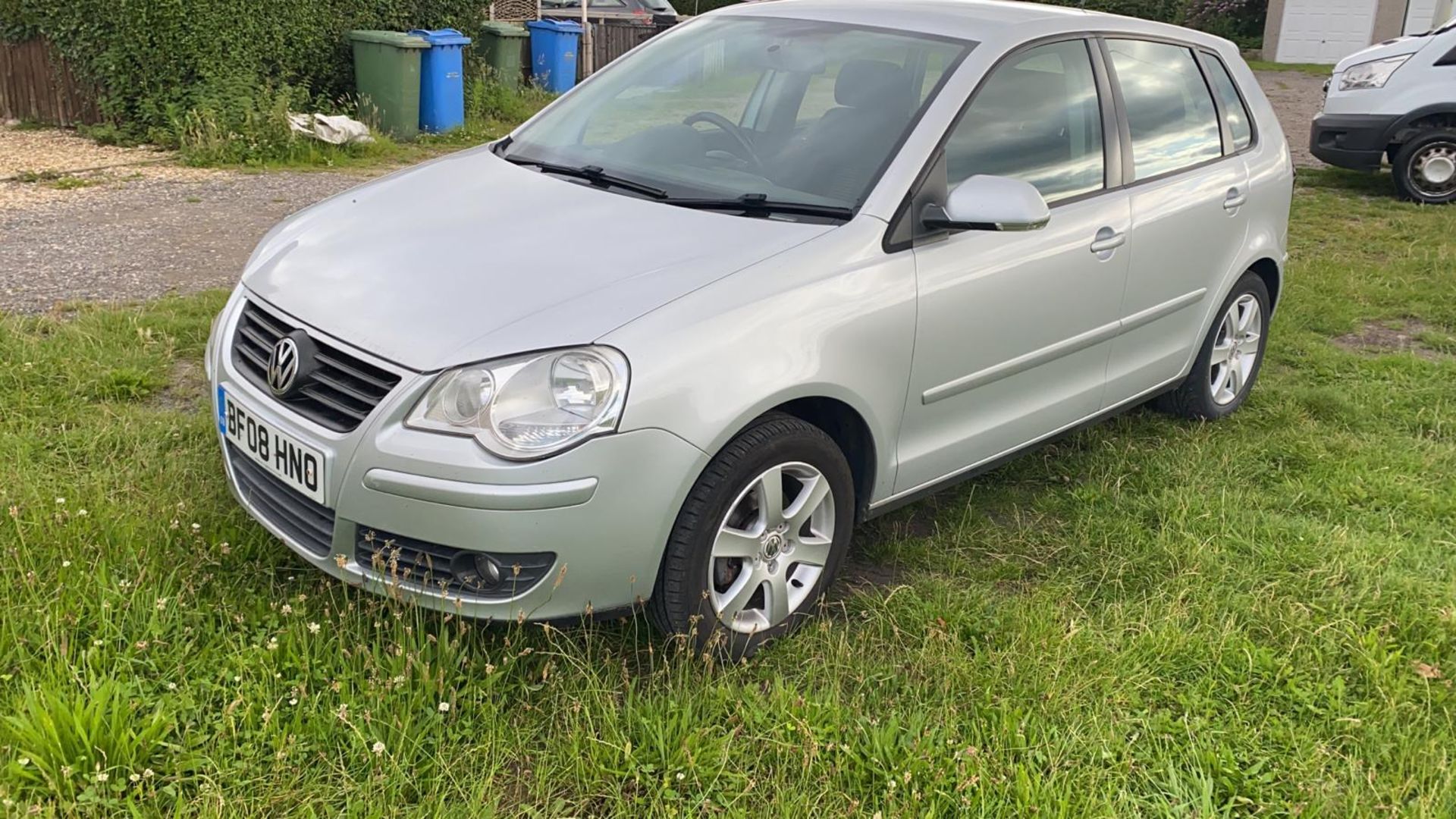 2008/08 REG VOLKSWAGEN POLO MATCH SILVER 1.2 PETROL 5 DOOR HATCHBACK, SHOWING 3 FORMER KEEPERS - Image 3 of 12