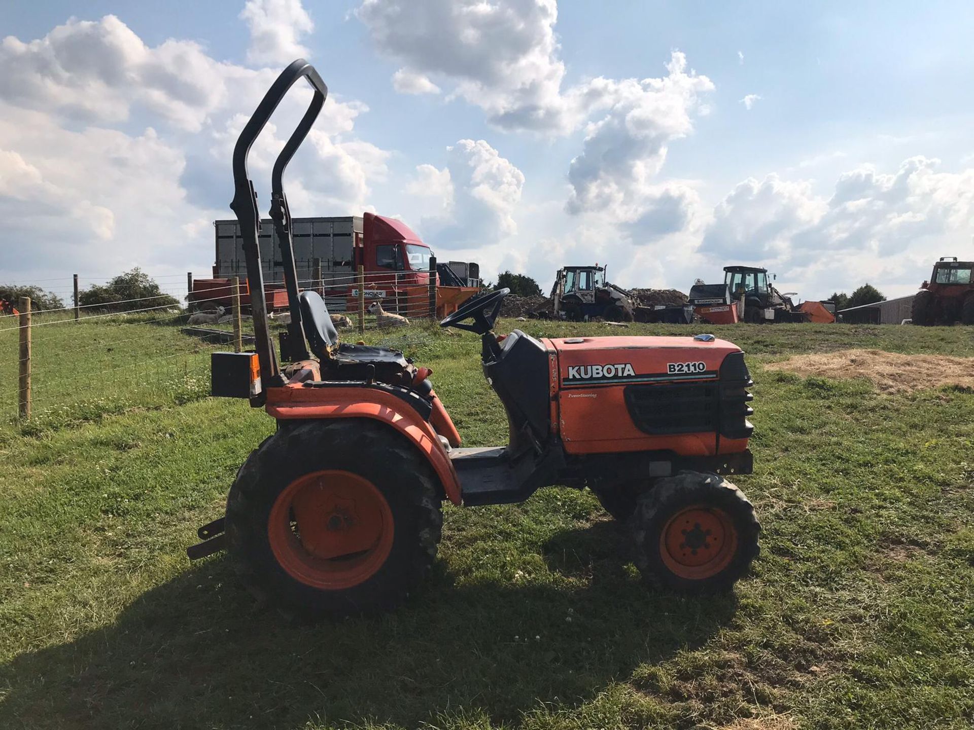 KUBOTA B2110 COMPACT TRACTOR, RUNS AND DRIVES, DOES WHAT IT SHOULD *PLUS VAT*